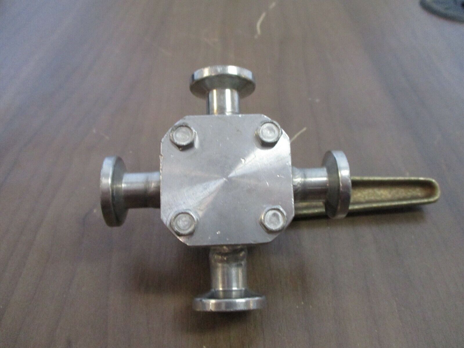 Quality Controls Stainless Steel 4-Way Cross Valve Size: 3/8" Used
