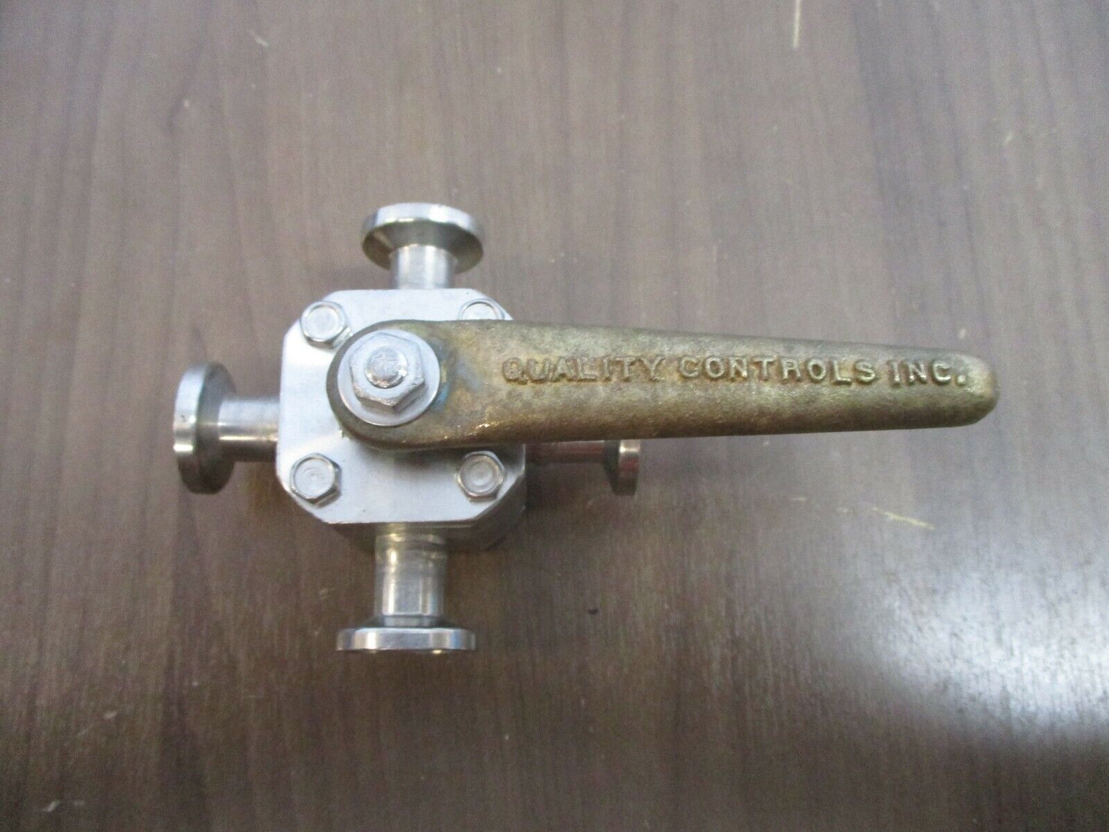 Quality Controls Stainless Steel 4-Way Cross Valve Size: 3/8" Used