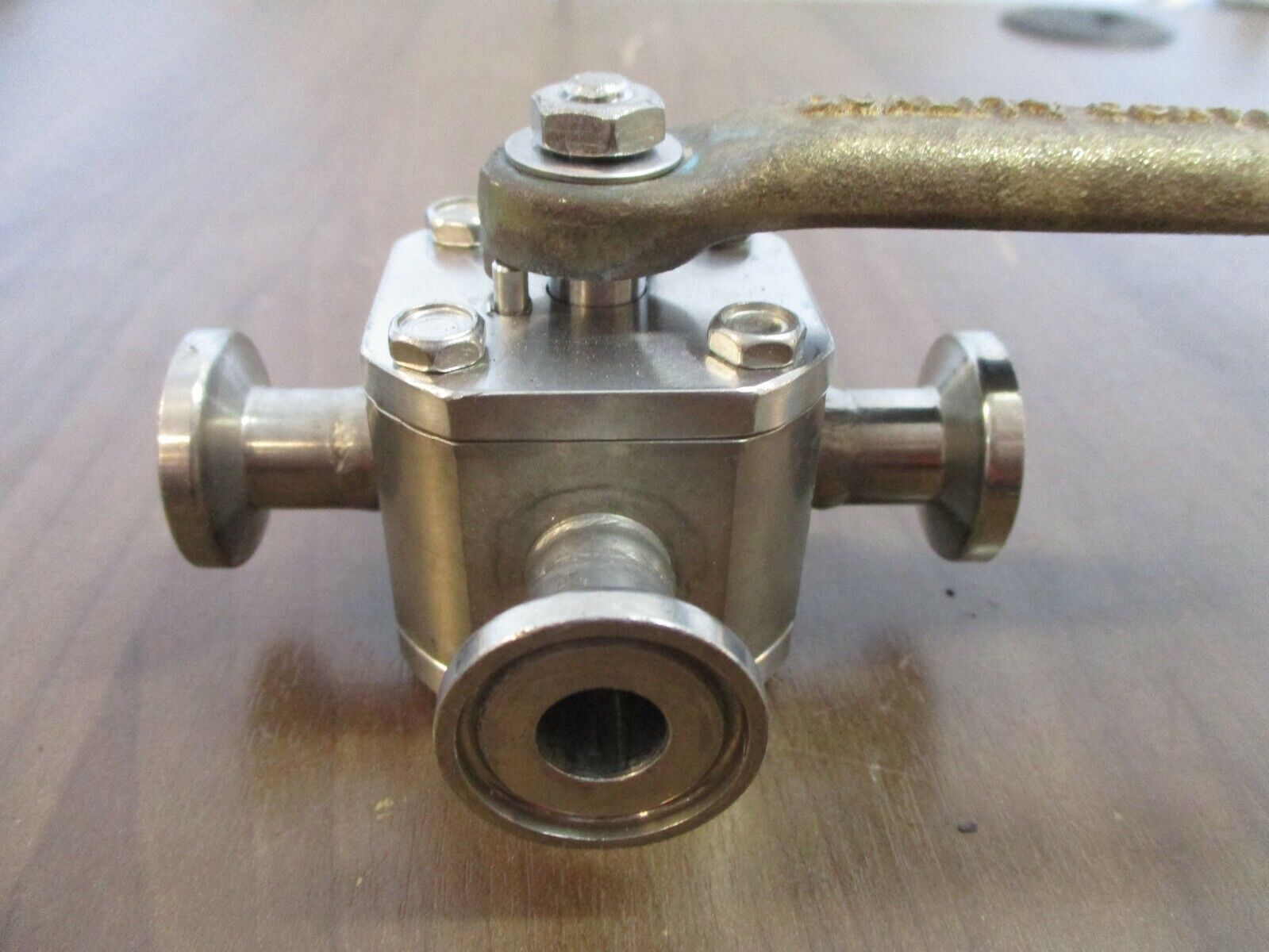 Quality Controls Stainless Steel 4-Way Cross Valve Size: 3/8" Used