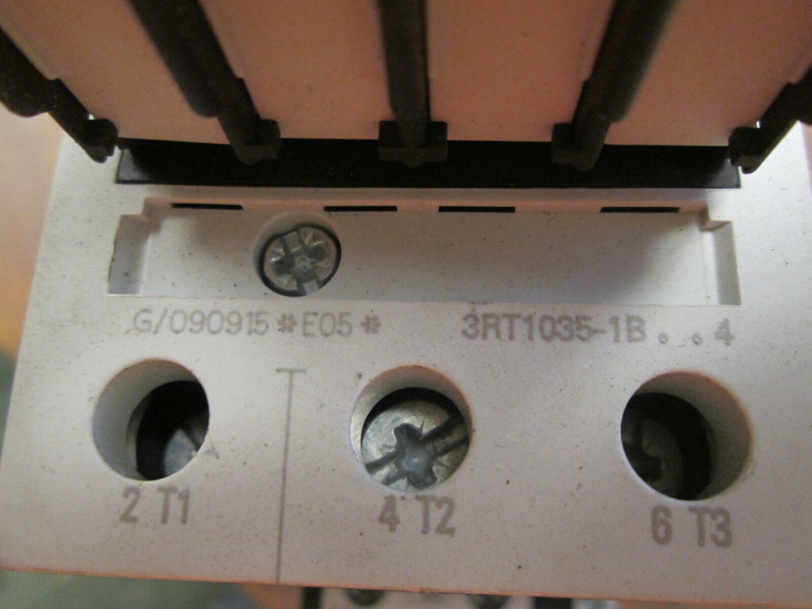 Siemens Sirius Contact 3RT1035-1B..4 24VDC Coil Used