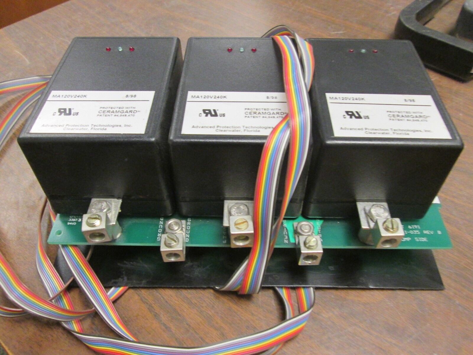 Transient Eliminator Surge Suppressor XTE/2XGA 208/120V 50/60Hz Used
