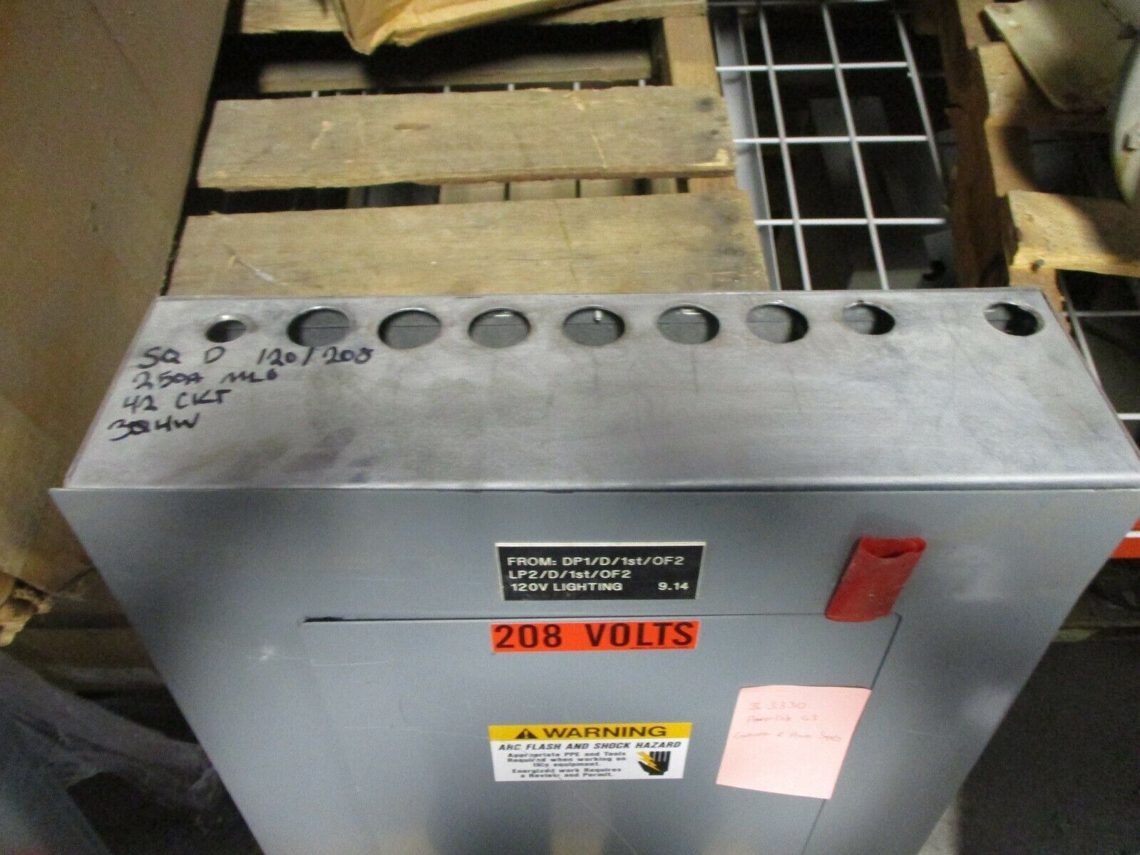 Square D Main Lug Breaker Panel NF454L2C 250A Max 208Y/120V 3Ph 4W Used
