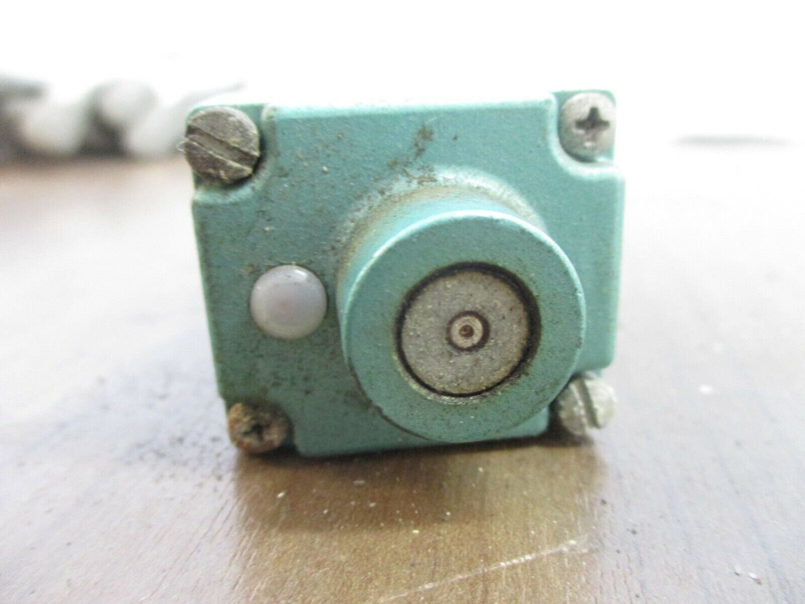 Numatics Solenoid Valve 081SA415M000061 150PSIG 24VDC 0.25A Used