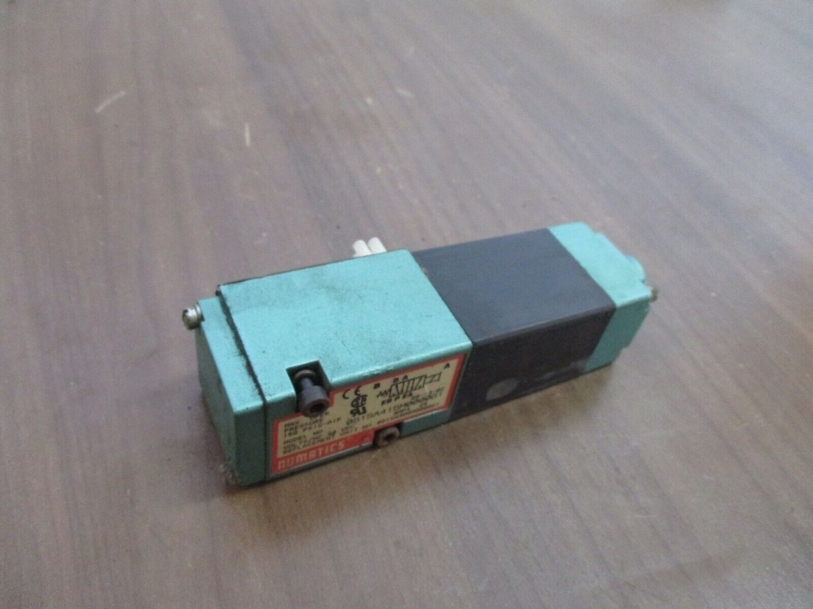 Numatics Solenoid Valve 081SA415M000061 150PSIG 24VDC 0.25A Used