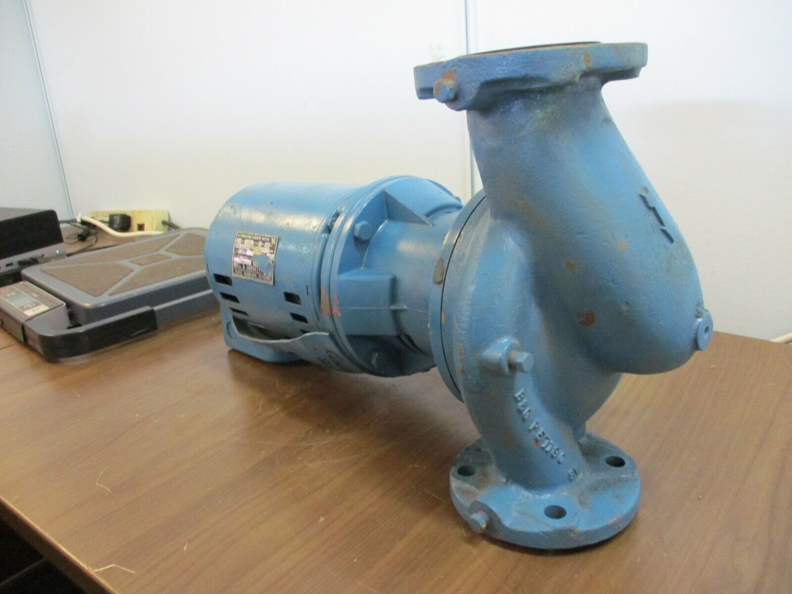 Bell & Gossett Pump 172521 Size: B14T A78 3/4HP 1800 RPM Used