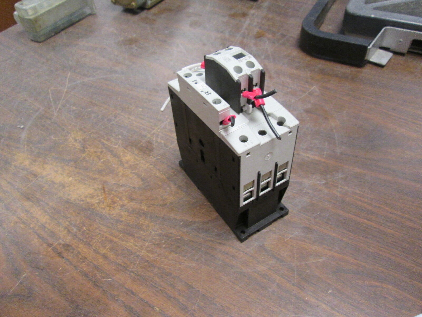 Eaton Contactor XTCE040D 48-60VDC Coil 55A 600W w/ Aux Contact Block Used