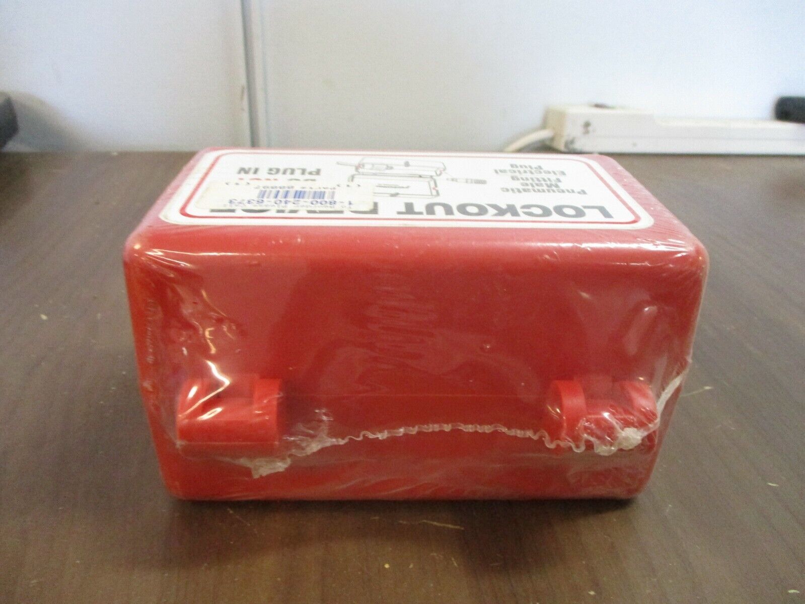 Brady Prinzing Lockout Device 88897 Pneumatic Male Fitting Electrical Plug