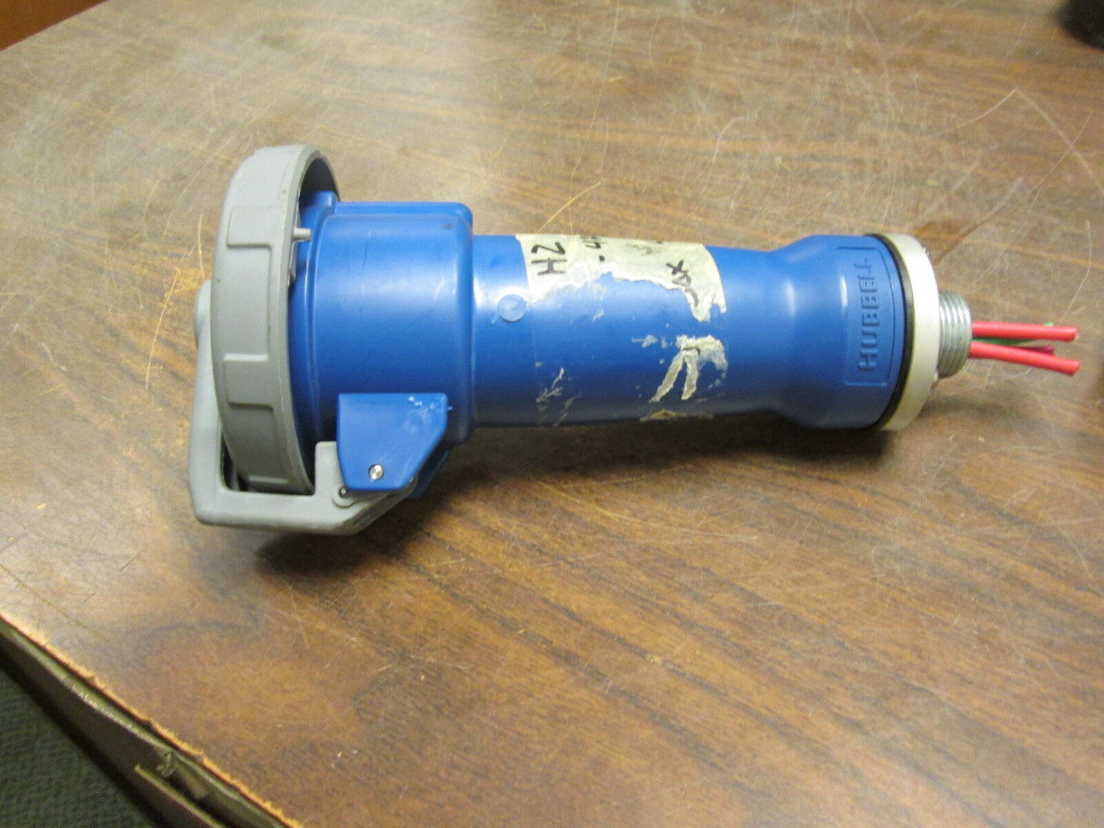 Hubbell Connector 430C9W 30A 250V 3Ph *Conduit End* Used