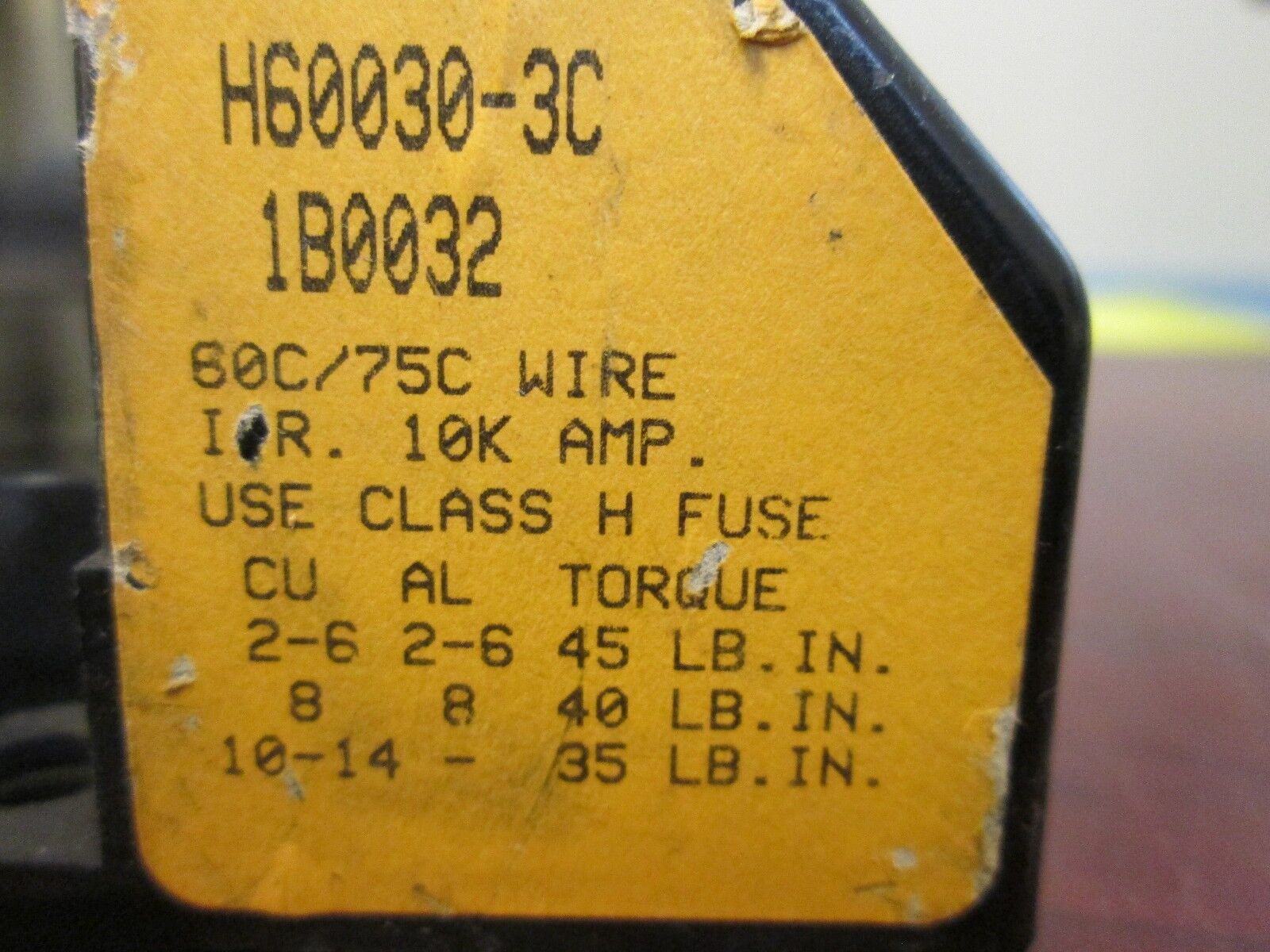 Bussmann Fuse Block H60030-3C 30A 600V 3P Used