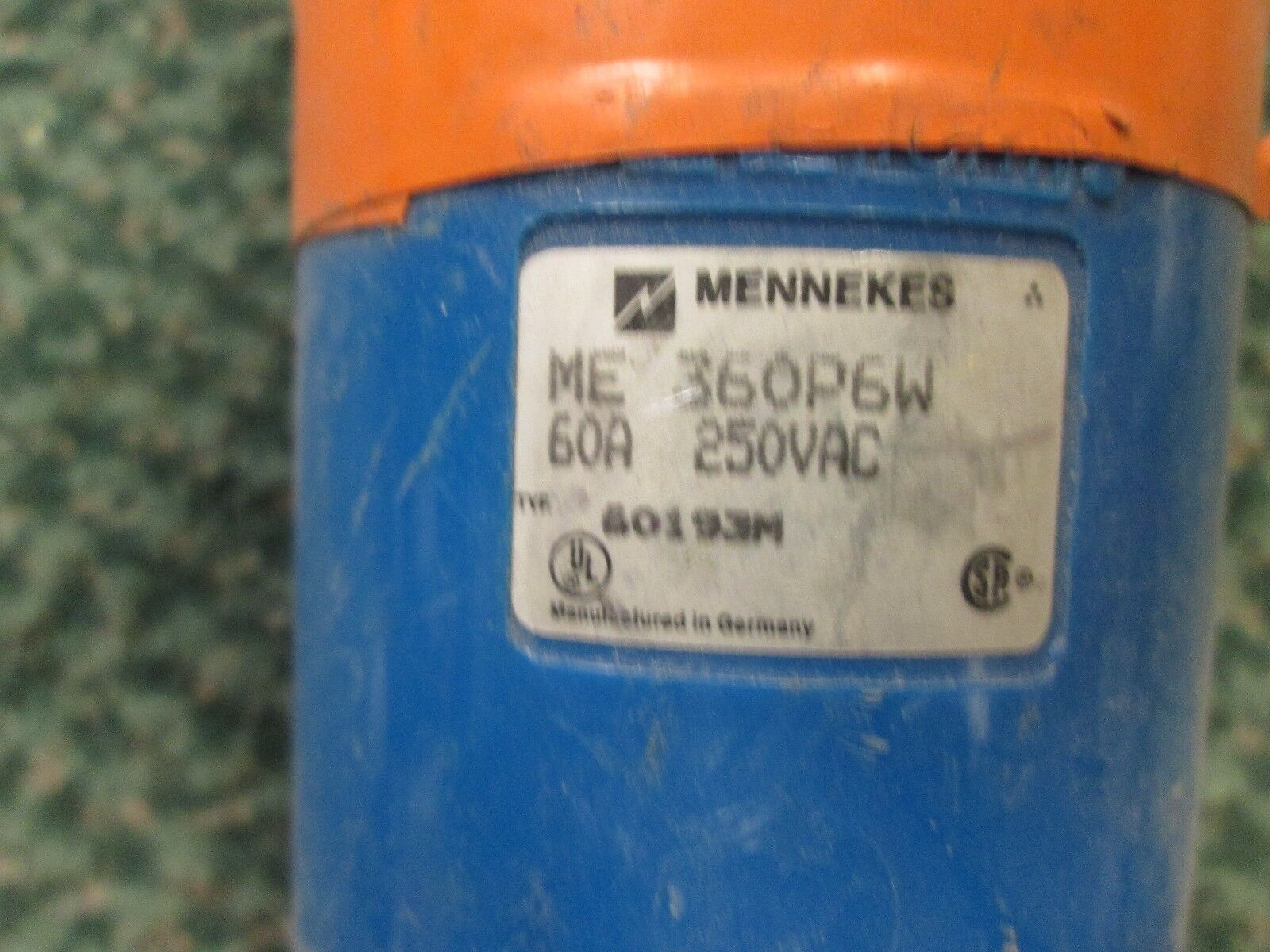 Mennekes Plug ME360P6W 60A 250VAC 2P 3W Used