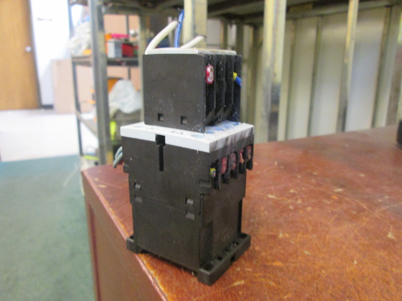 Siemens Sirius Contactor 3RT1016-1BB41 24VDC Coil 20A 600V w/Aux Contact Block