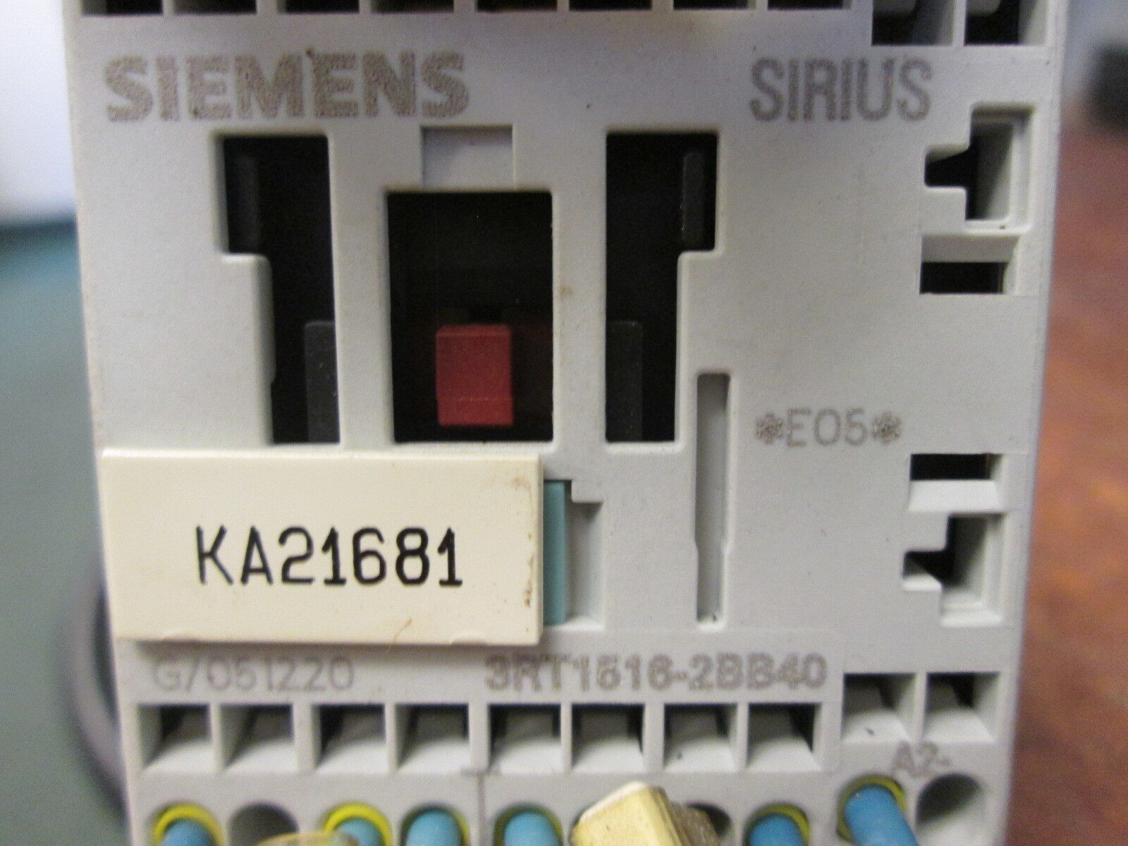 Siemens Sirius Contactor 3RT1516-2BB40 24VDC Coil 20A 600V Used