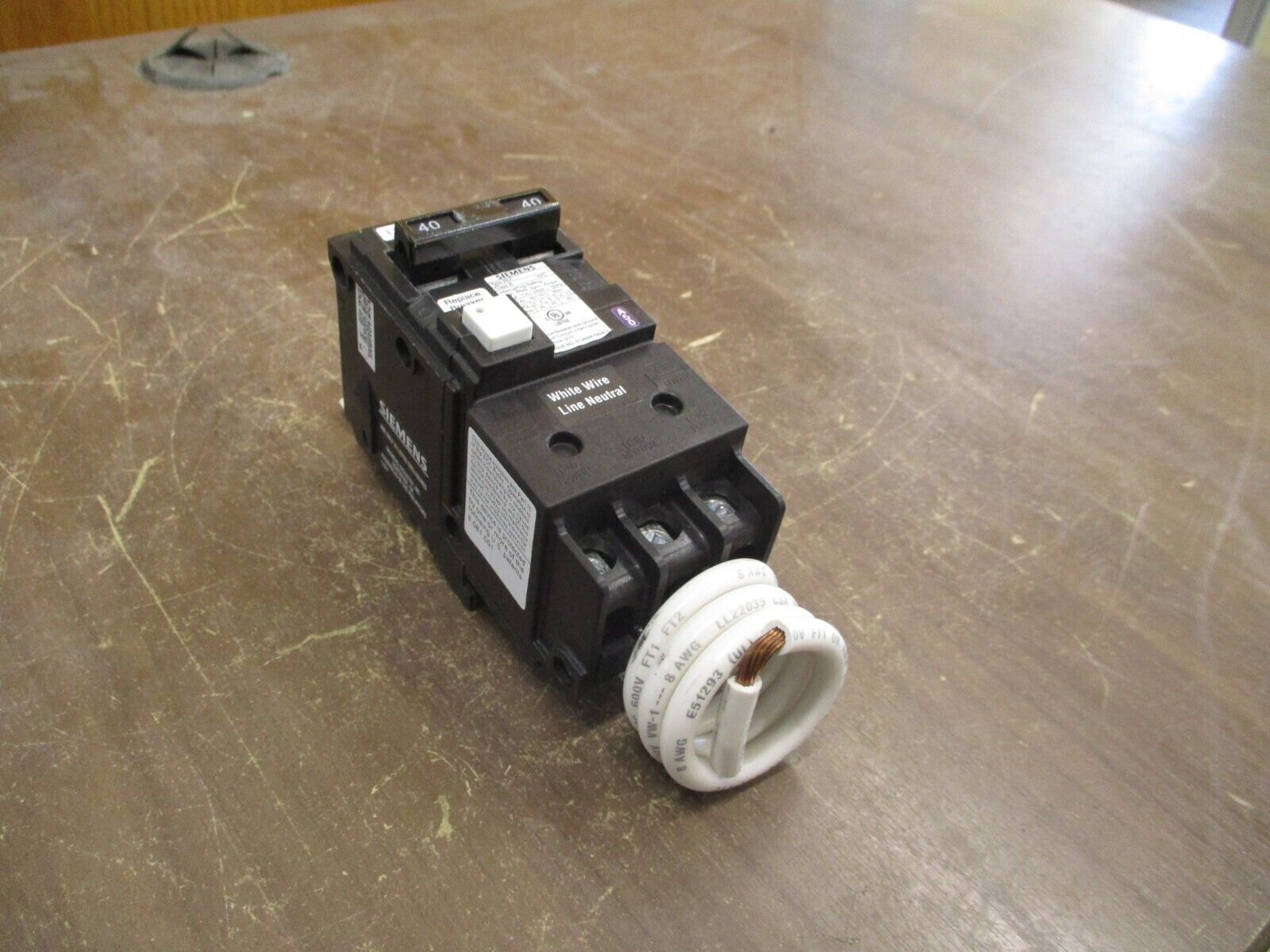 Siemens GFCI Circut Breaker BF240A 40A 120/240V 2P New Surplus