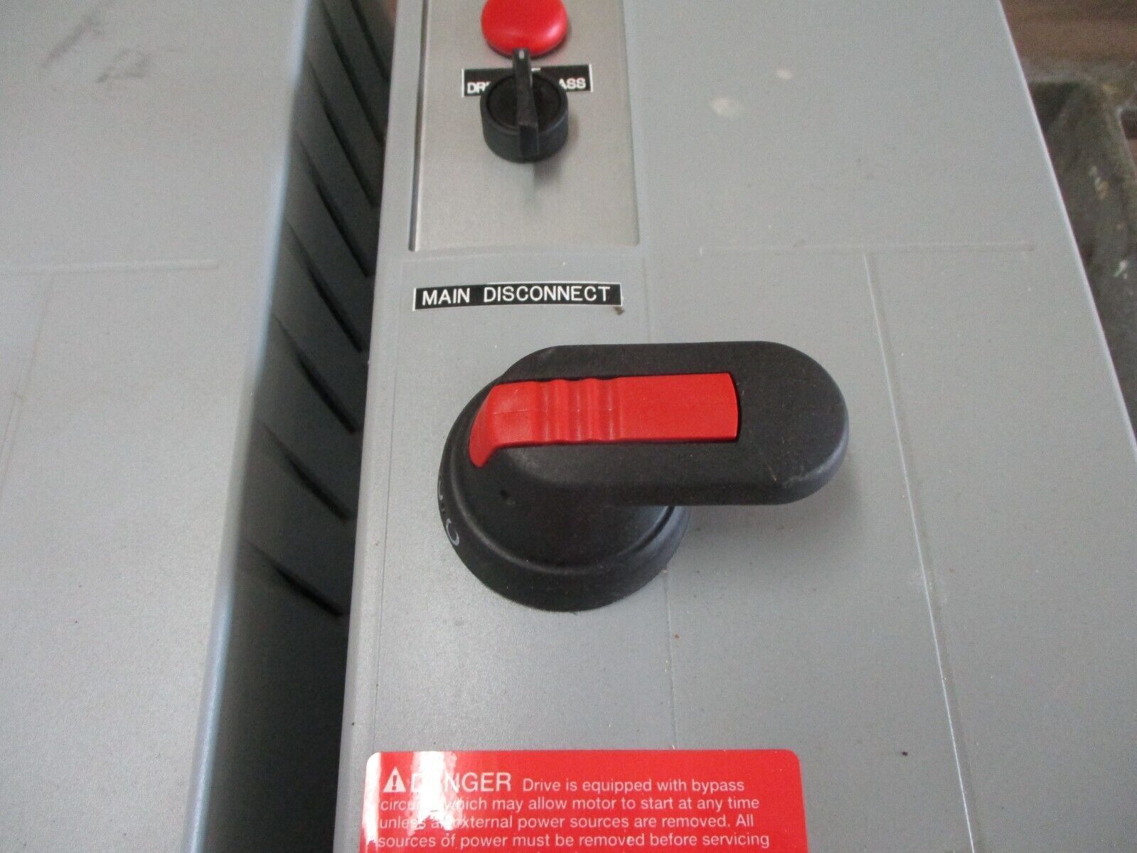 Danfoss VLT Drive w/ Bypass 131F0748 7.5HP 3Ph w/ Keypad Used