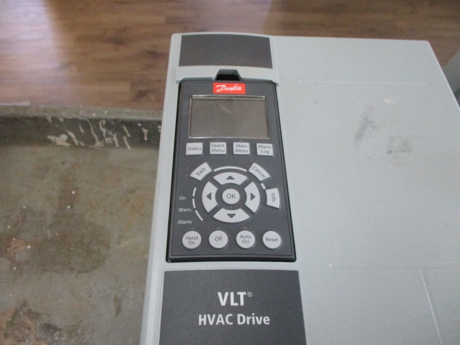 Danfoss VLT Drive w/ Bypass 131F0748 7.5HP 3Ph w/ Keypad Used