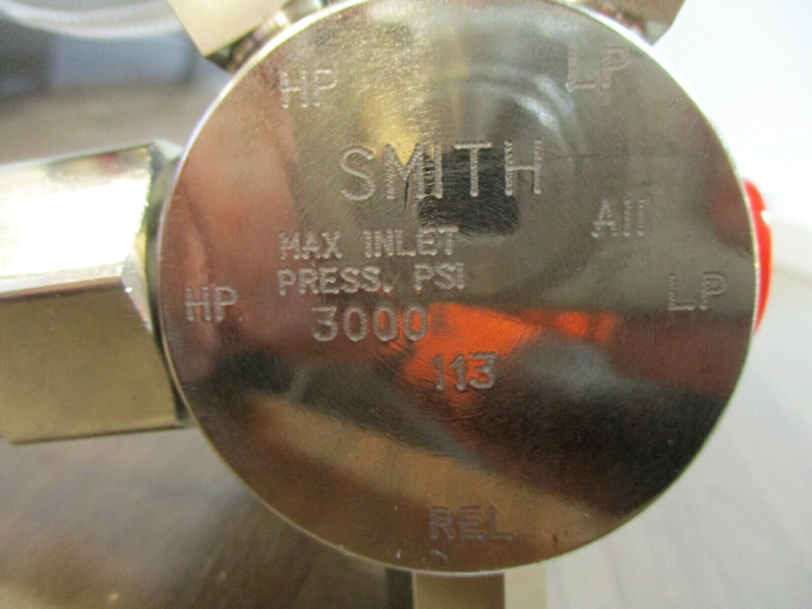 Smith Silverline Regulator 113 3000PSI Used
