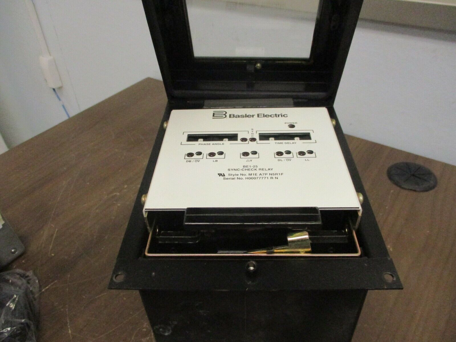 Basler Electric Solid-State Protective Relay Sync Check BE1-25 M1E A7P N5RIF