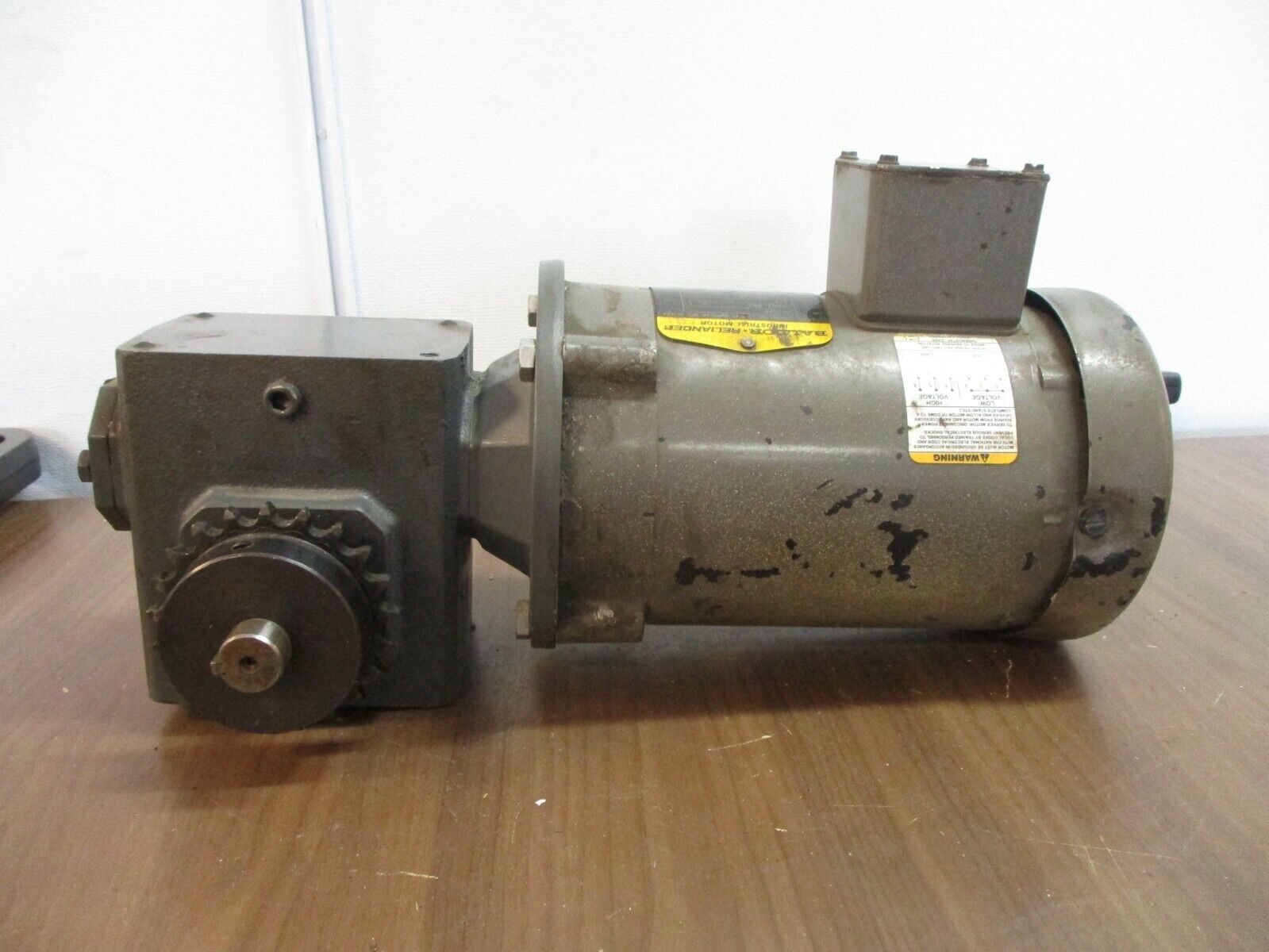 Baldor Gear Motor VM3542 3/4HP 208-230/460V 3.2-3/1.5A 1800RPM 60Hz 3Ph Used