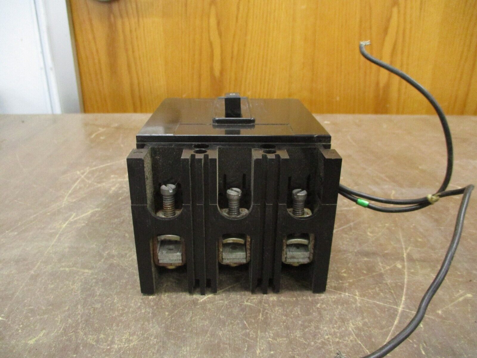 Westinghouse AB De-ion Circuit Breaker 47-E-1218 20A 600V 3P w/ Aux Switch Used