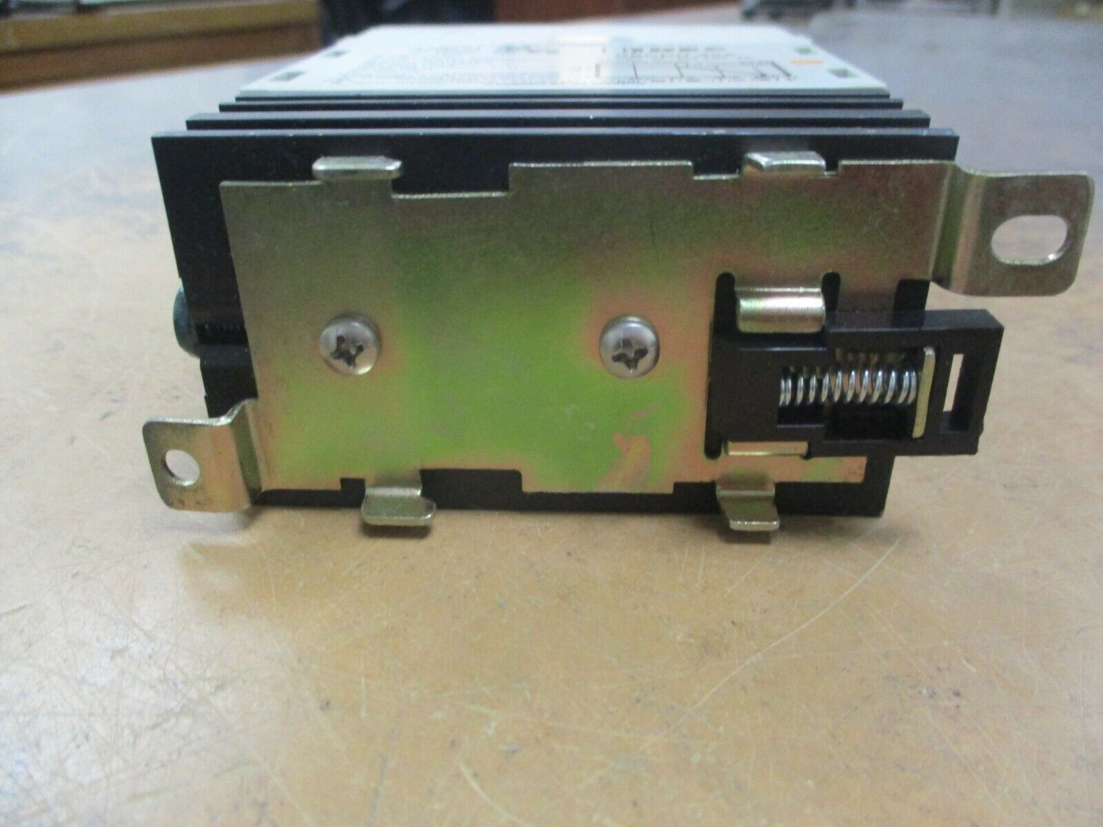 IDEC Solid State Relay RSCDN-45A 45A 48-600V *(1) Broken Mounting Clip* Used