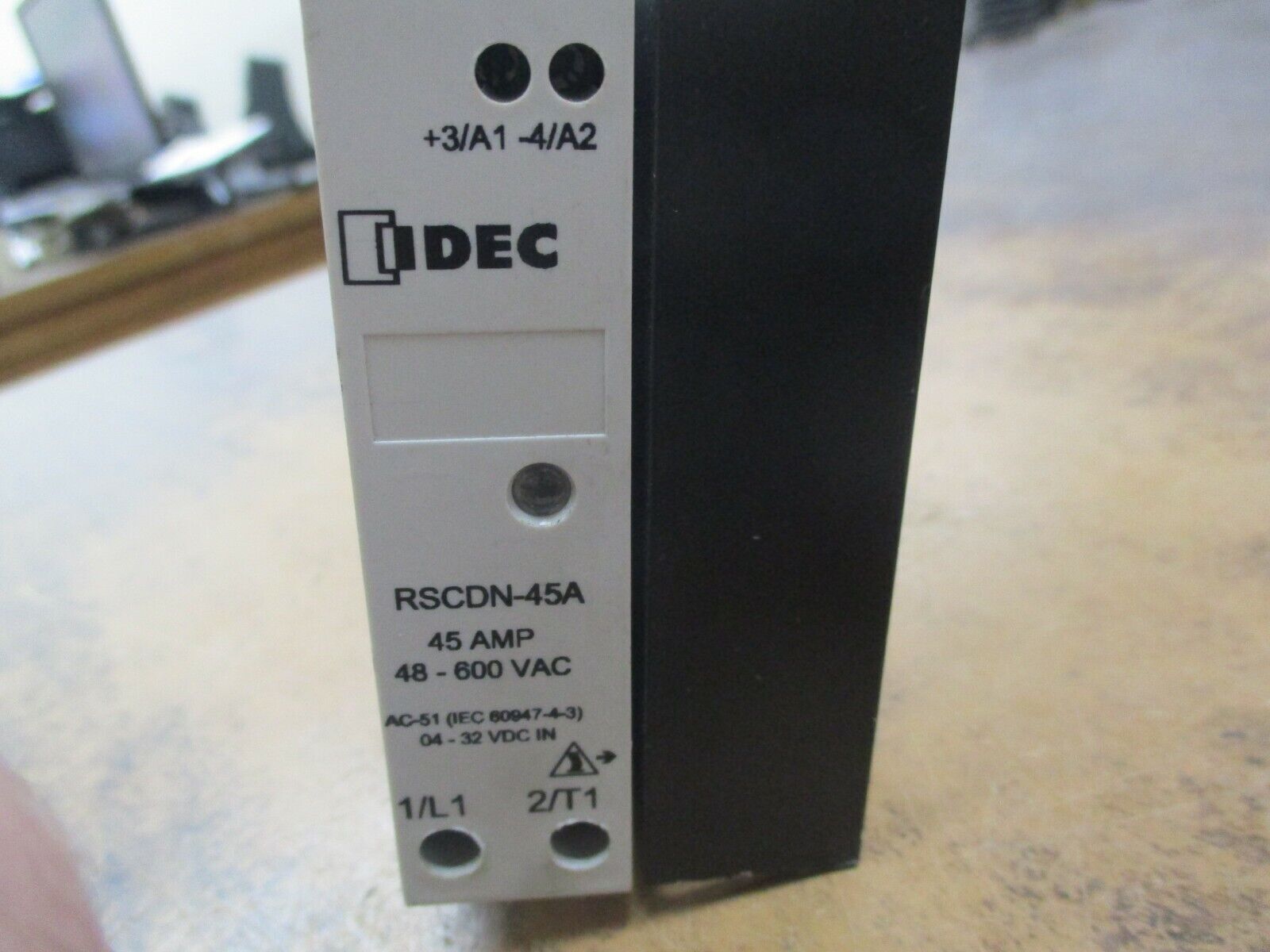 IDEC Solid State Relay RSCDN-45A 45A 48-600V *(1) Broken Mounting Clip* Used