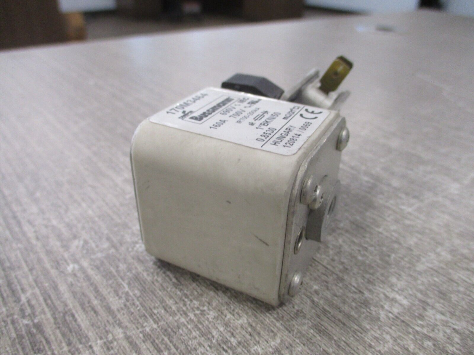 Bussmann Fuse 170M3464 160A 700V Used