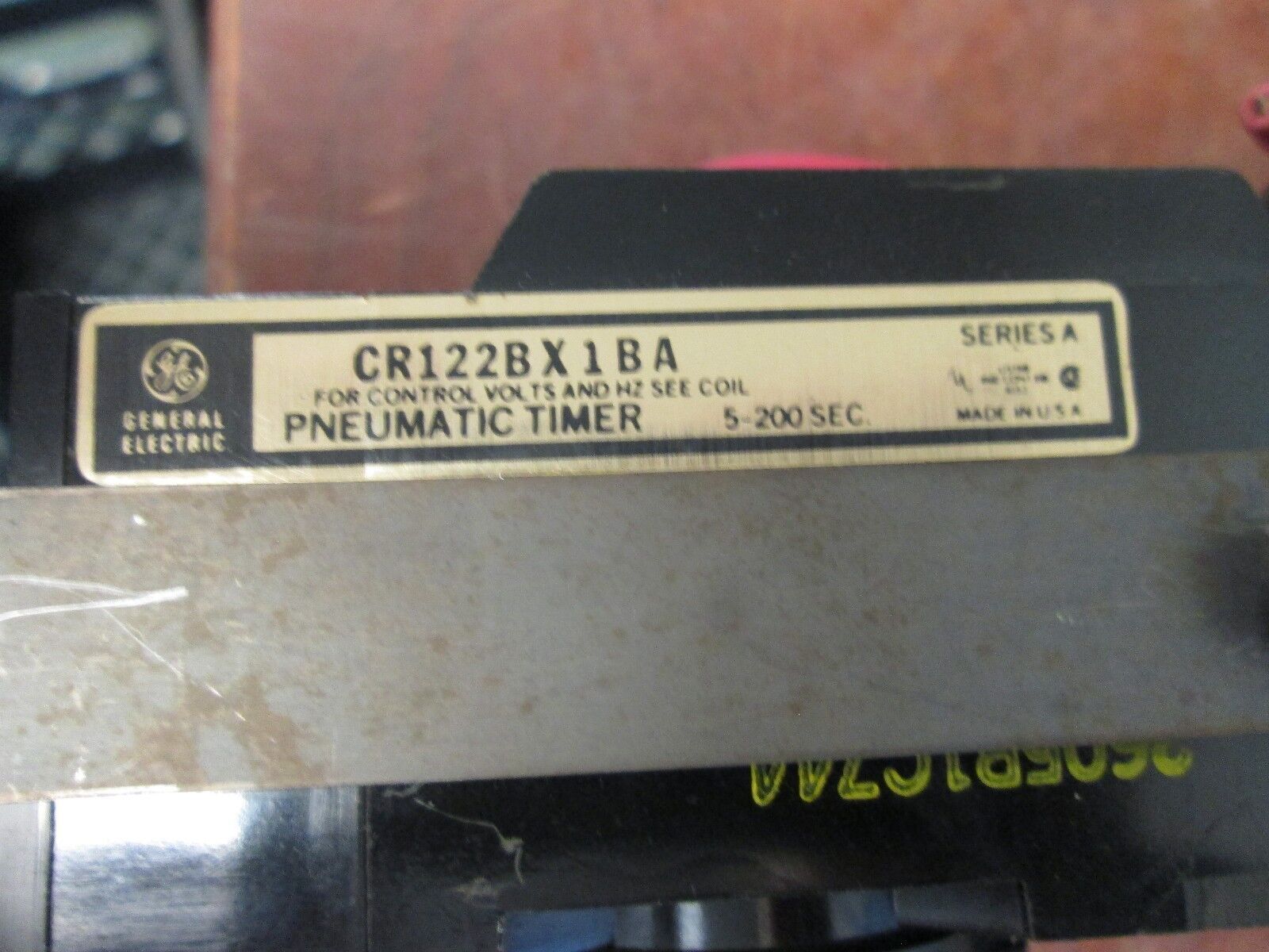 GE Industrial Relay CR120B04022 w/ CR122BX1BA Pneumatic Timer 480V Coil Used