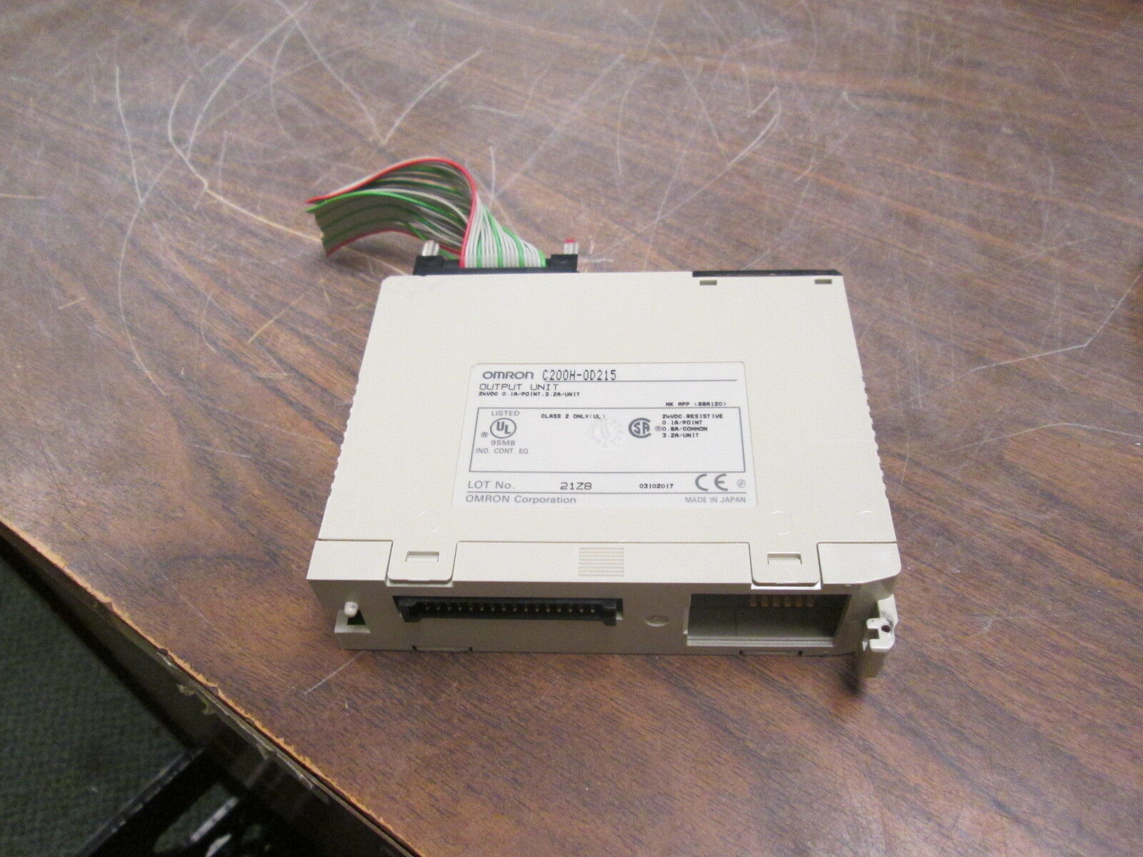 Omron Output Unit C200H-0D215 24VDC 0.1A/Point Used