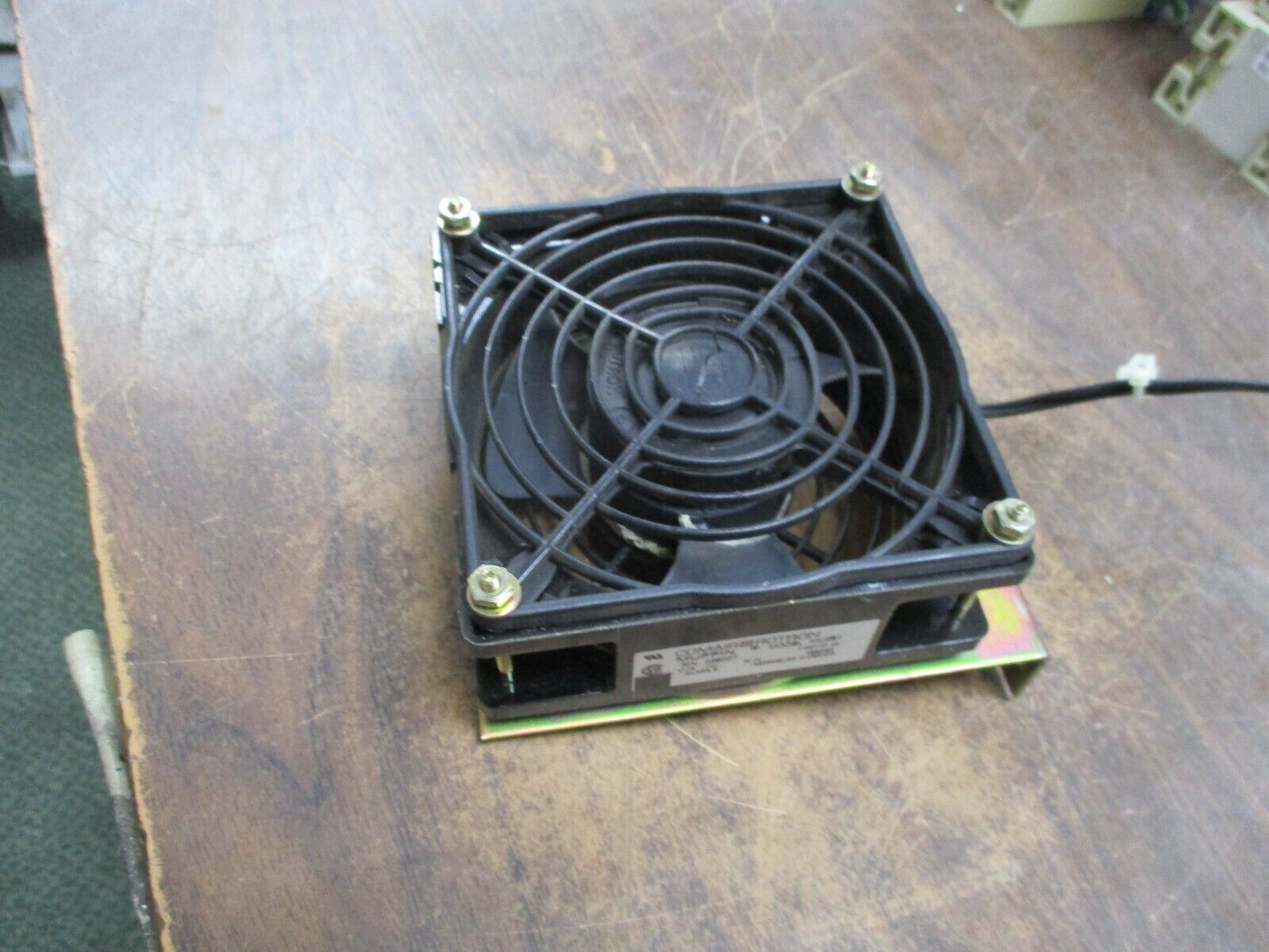Comiar Rotron Model MU2B1 Fan 028027 115V 14W 50/60Hz *Cracked Cover* Used