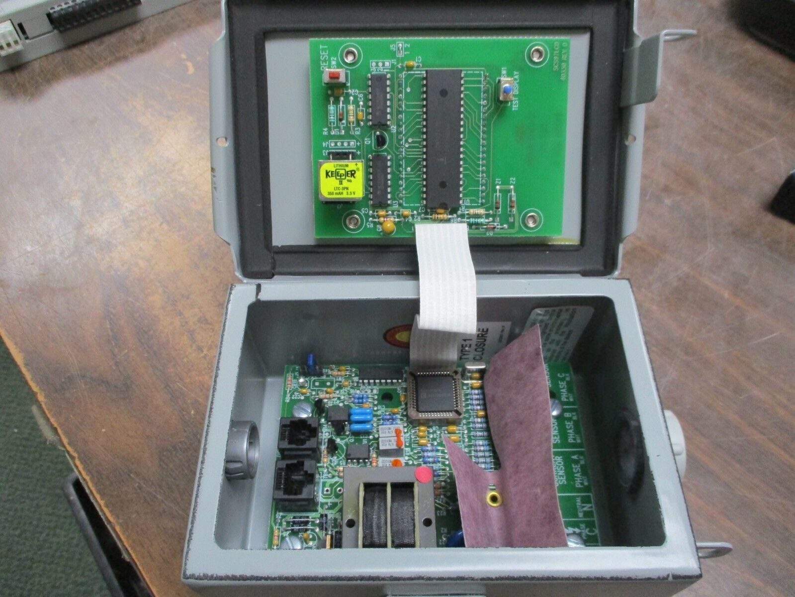 E-Mon KWH Meter 4801600 277/480V 1600A 50-400Hz 4W *Missing Cover Clamp* Used