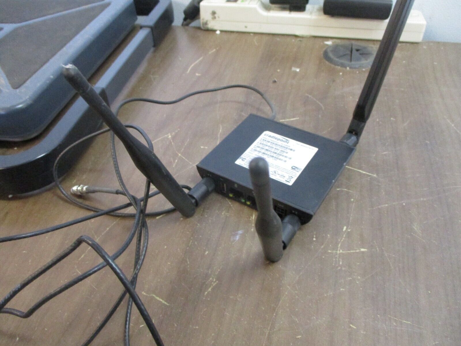 Cradlepoint Verizon SIM Wireless Router IBR600LPE-VZ 4G LTE 802.11n Used