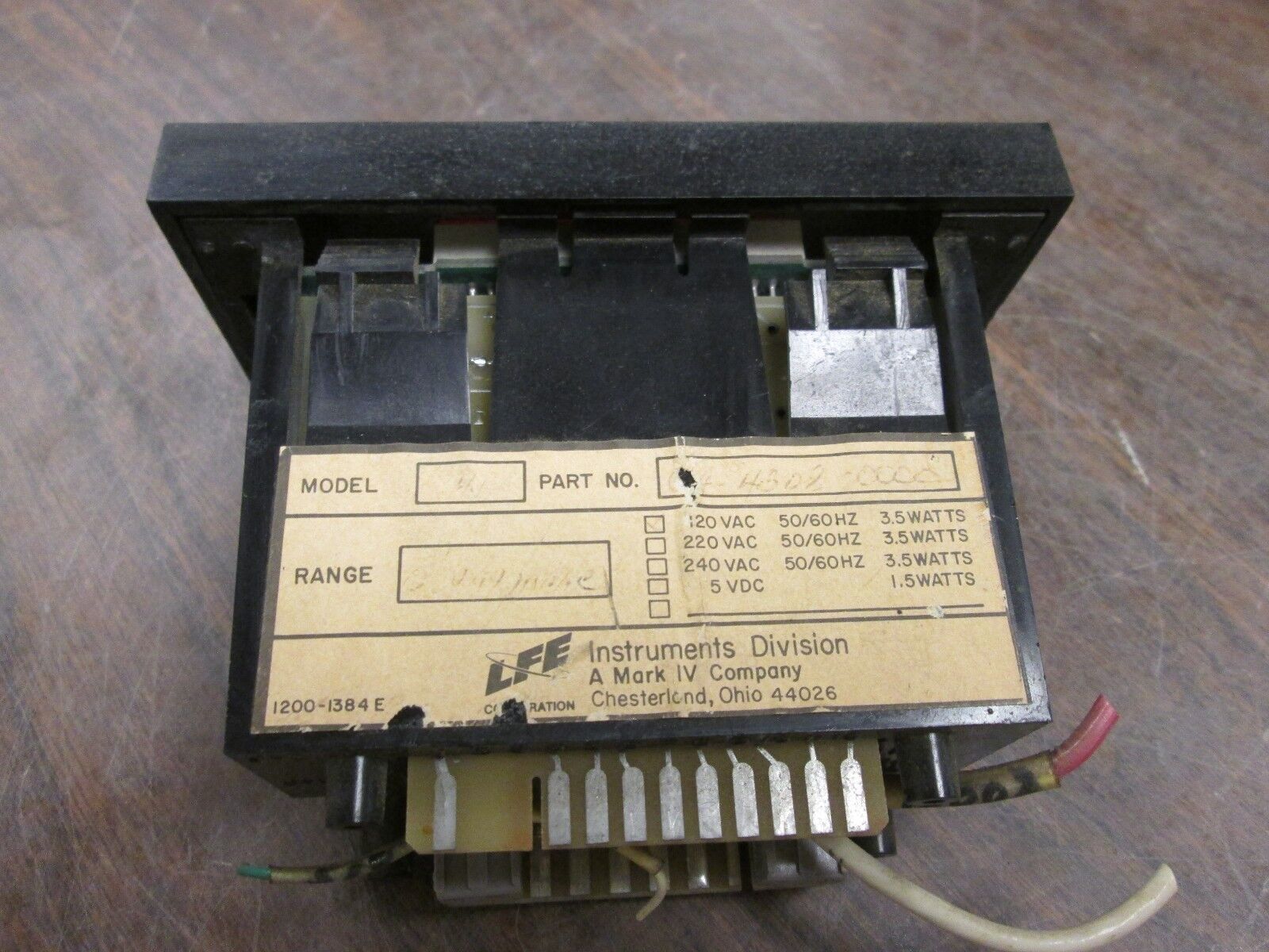 Namco Model 0040 Digital Panel Meter LFE: CA-4308-0000 120V 50/60Hz Used