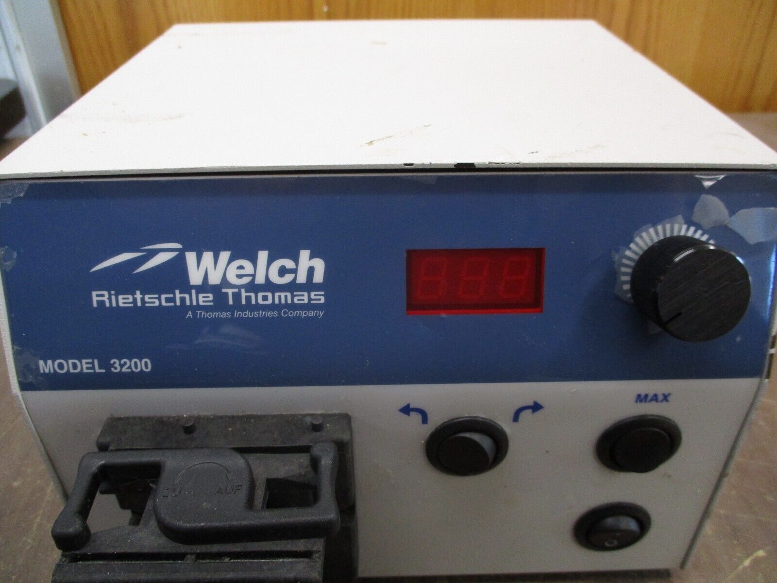 Welch Rietschle Thomas Peristaltic Pump 3200B-01 100-230V 50/60Hz 0.3/0.15A Used