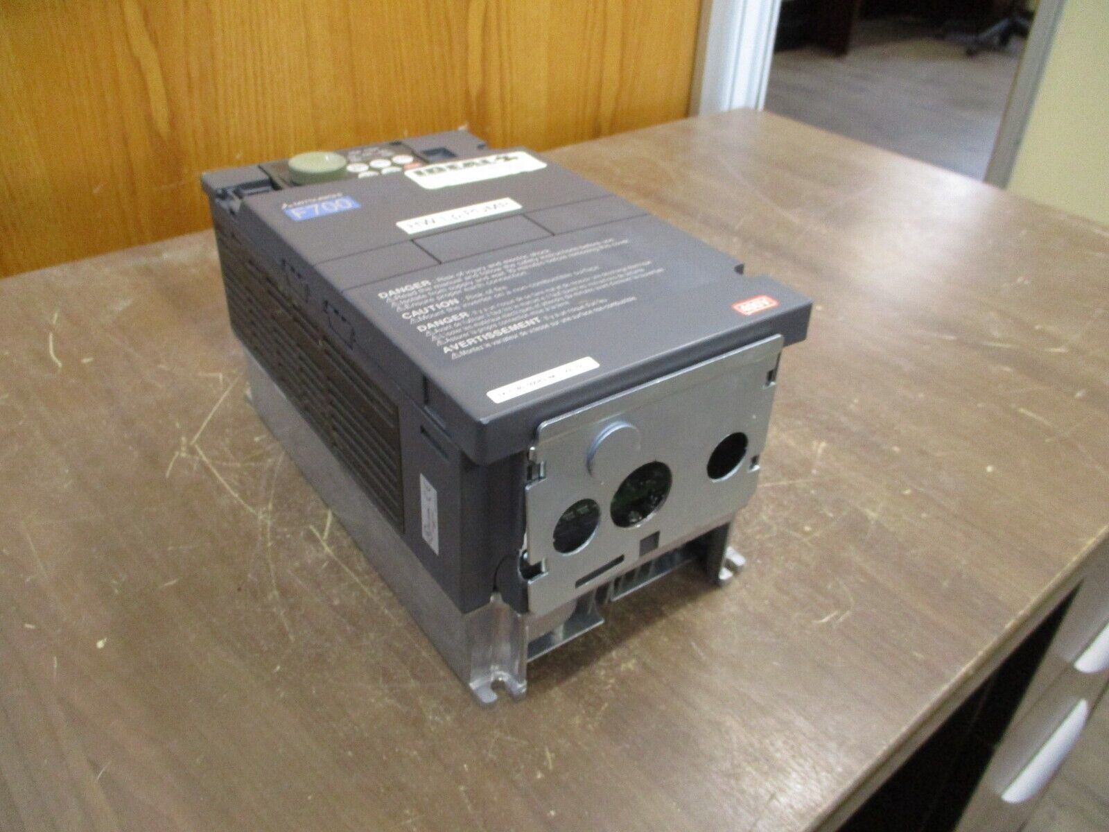 Mitsubishi F700 AC Drive FR-F740-00083-NA 5HP 3Ph w/ Keypad Used