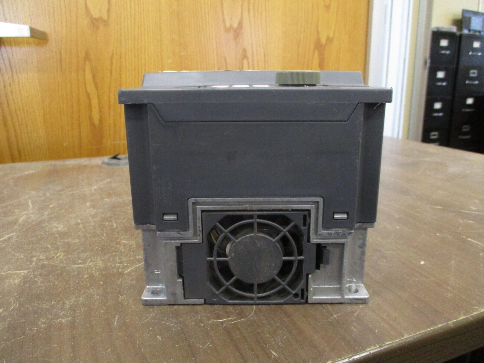 Mitsubishi F700 AC Drive FR-F740-00083-NA 5HP 3Ph w/ Keypad Used