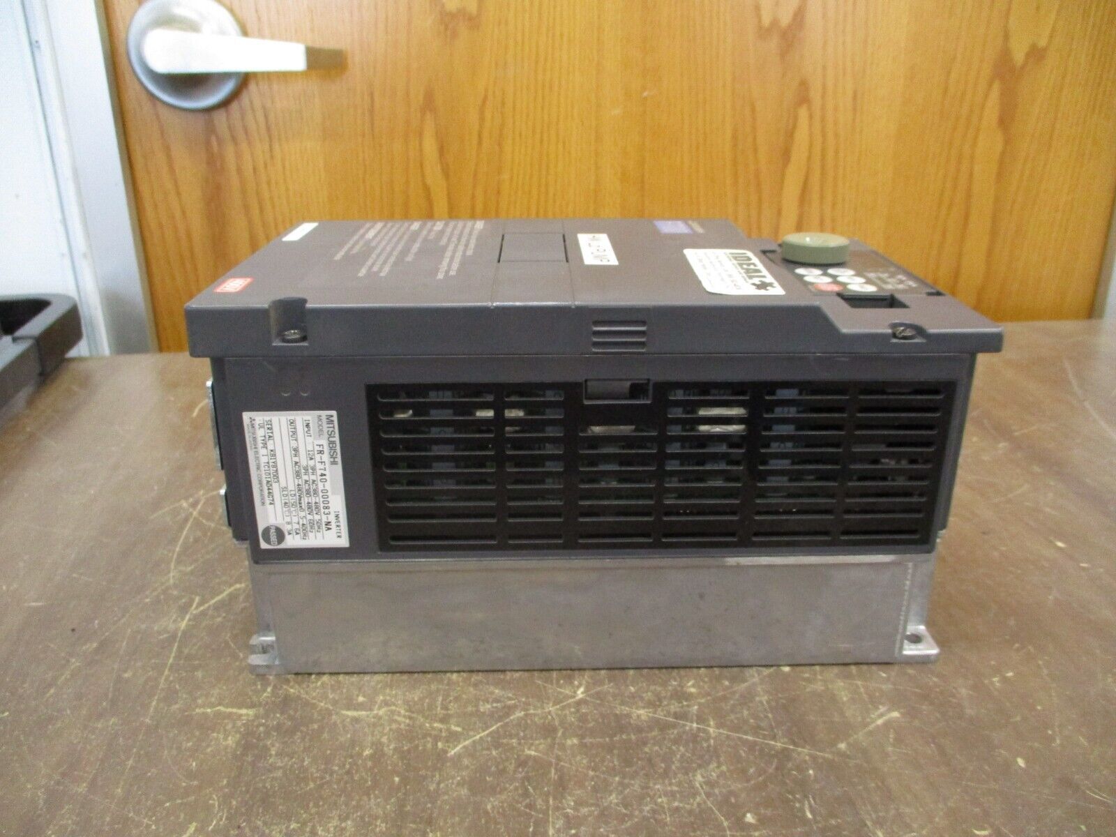 Mitsubishi F700 AC Drive FR-F740-00083-NA 5HP 3Ph w/ Keypad Used