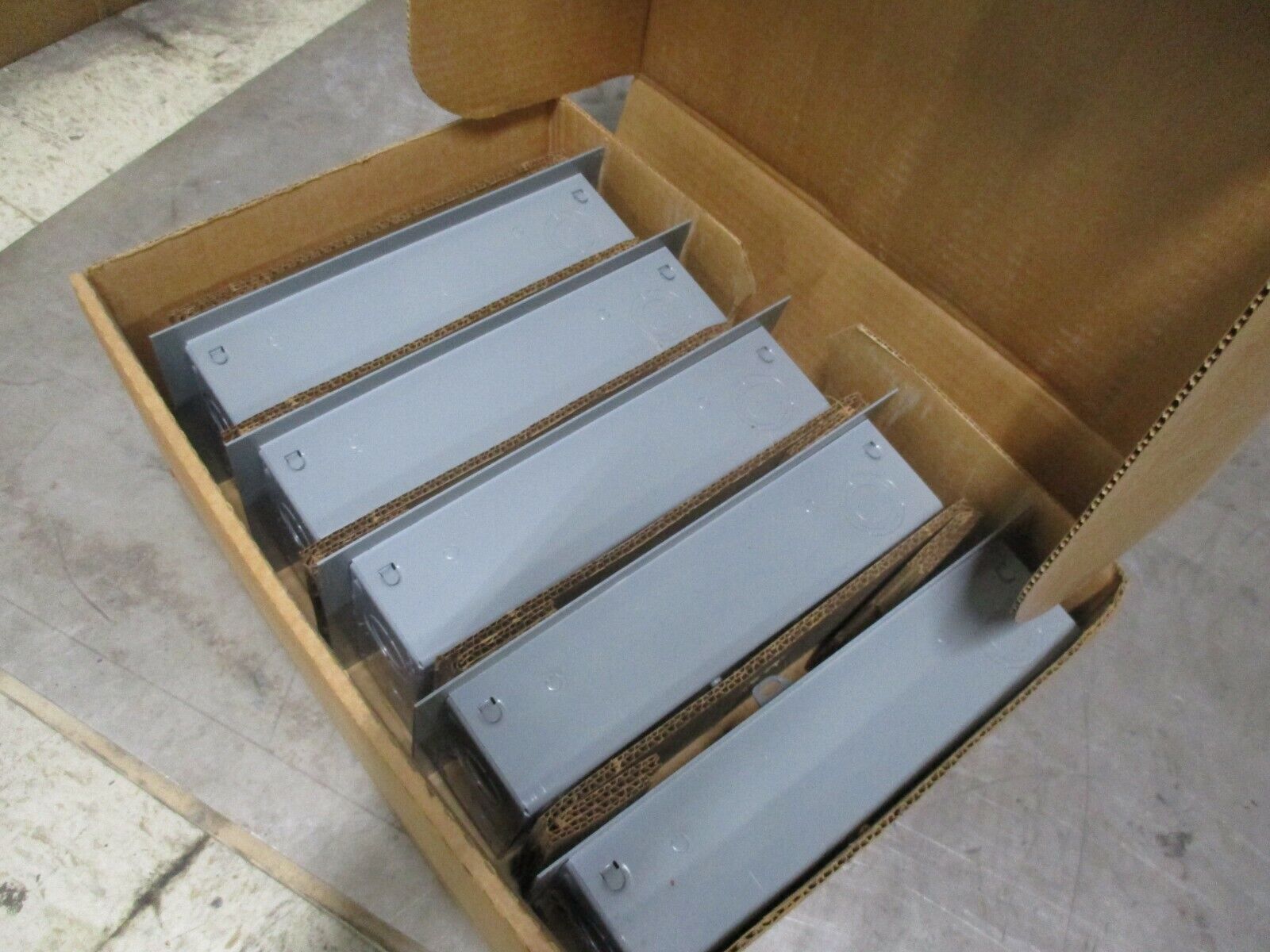 Westinghouse Main Lug Load Center 2-4-60FLN 60A 120/240V *Box of 5* New Surplus