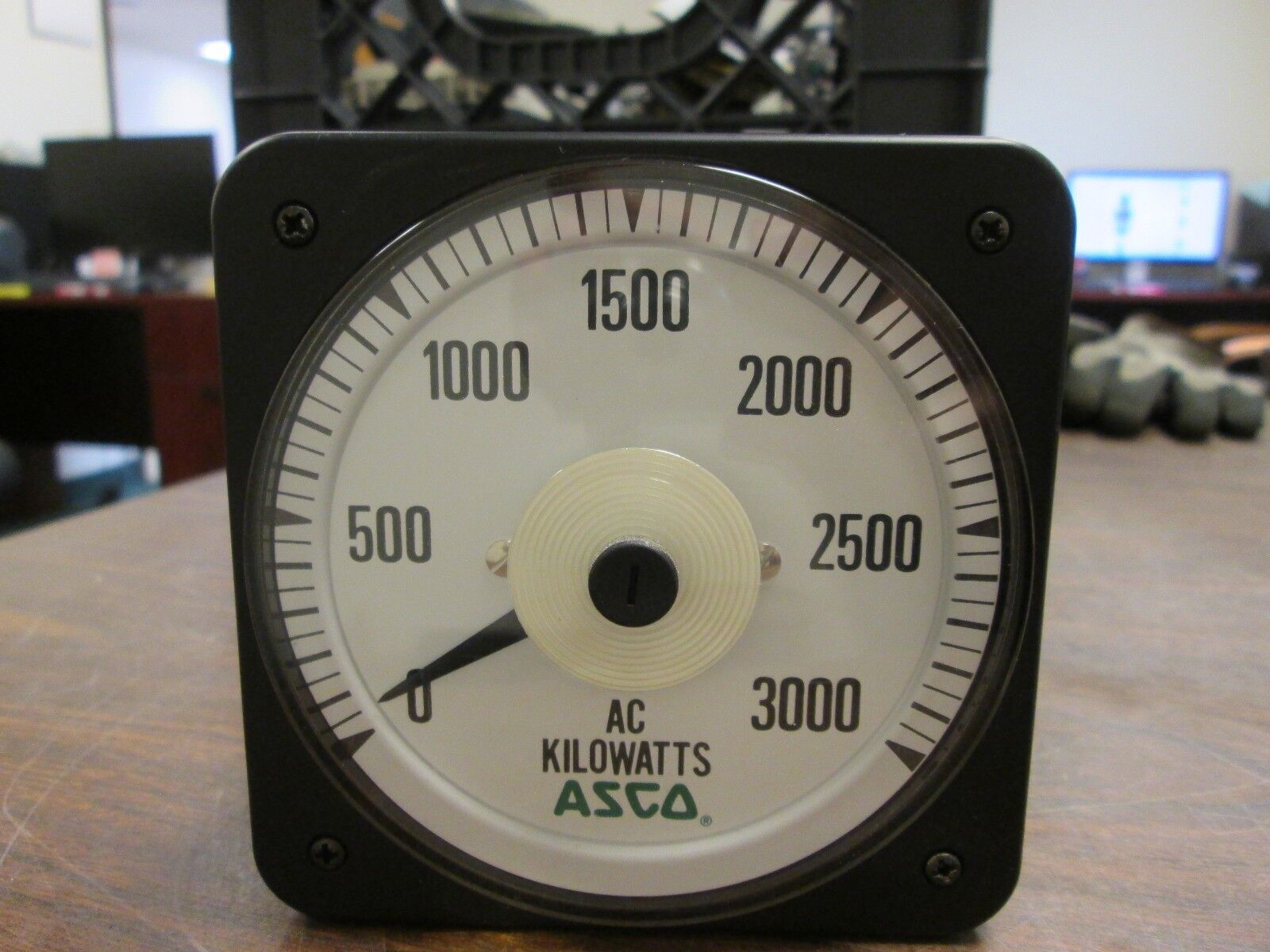 ASCO Kilowatt Meter BLS-77 Range: 0-3000KW Used