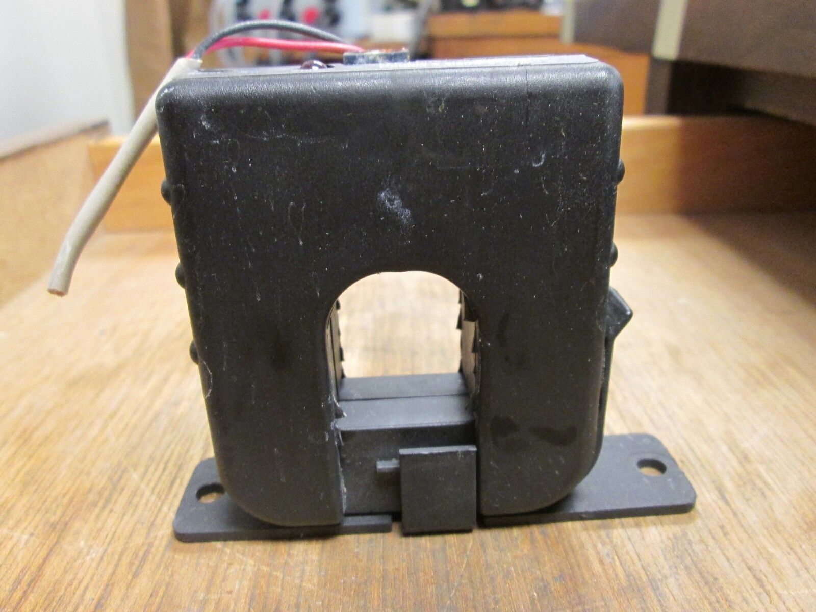 Hawkeye Self-Calibrating Current Sensor 904 5-135A Used