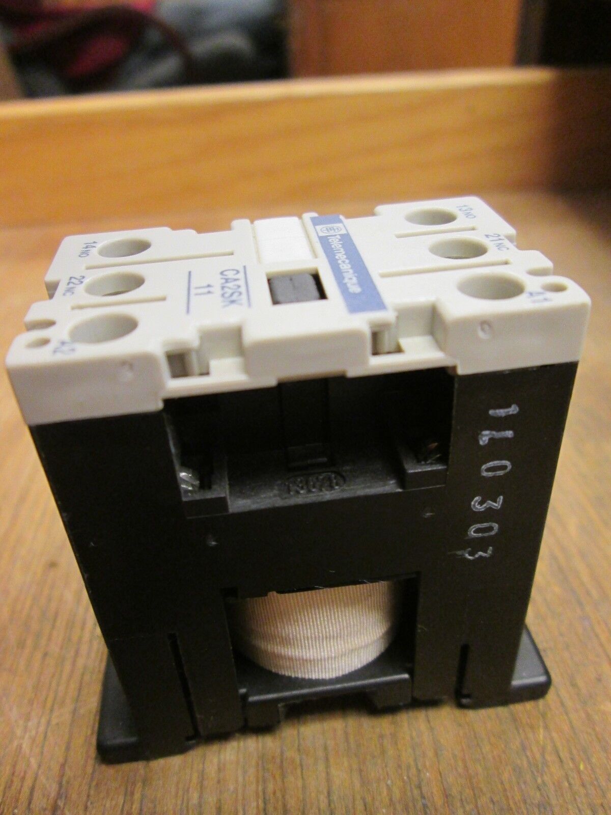 Telemecanique Control Relay CA2SK11 10A 500V 24V Coil Used