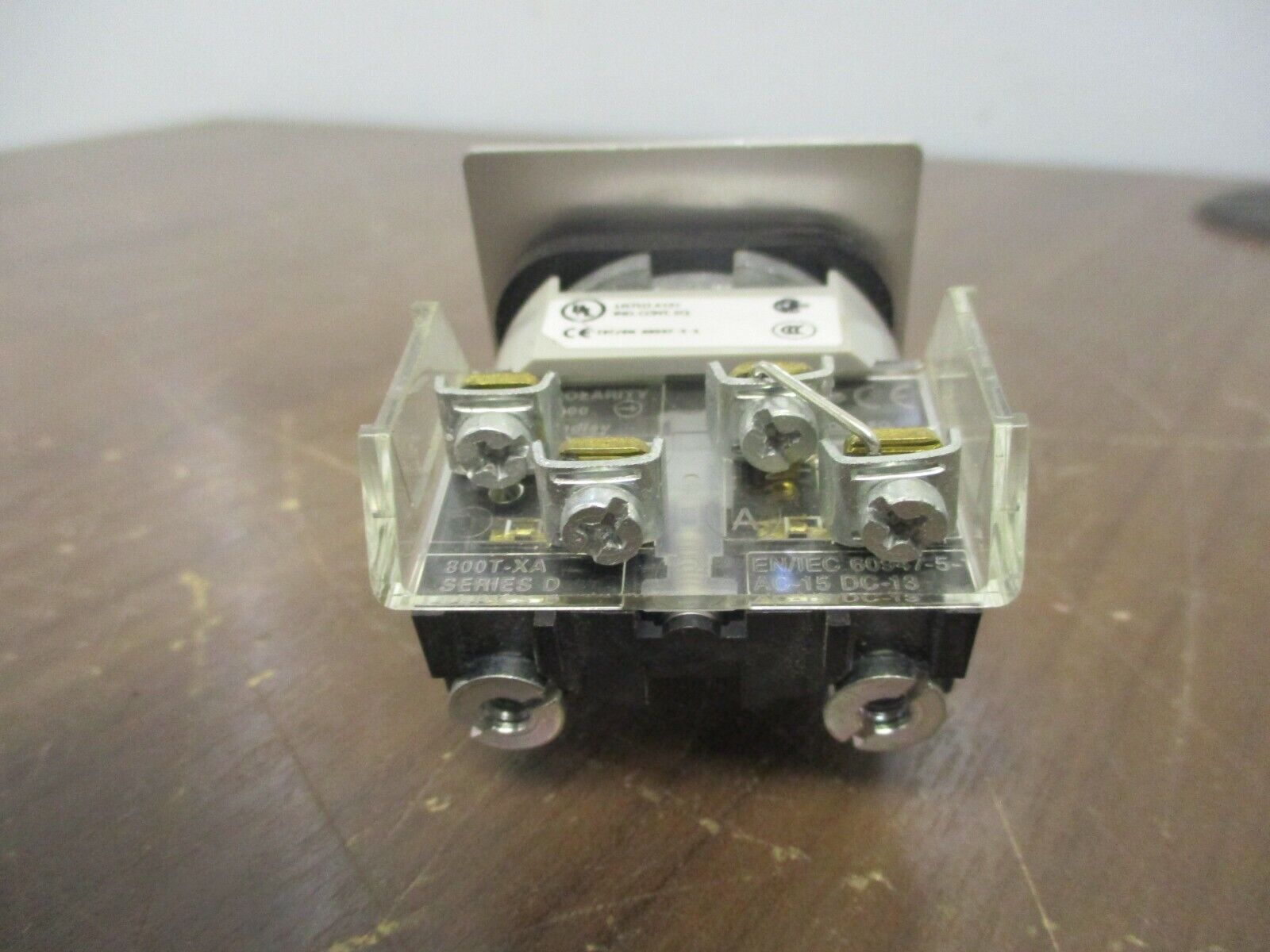 Allen-Bradley Selector Switch 800H-JR2KB7XAXX Ser. F Type 4,4X,13 Used