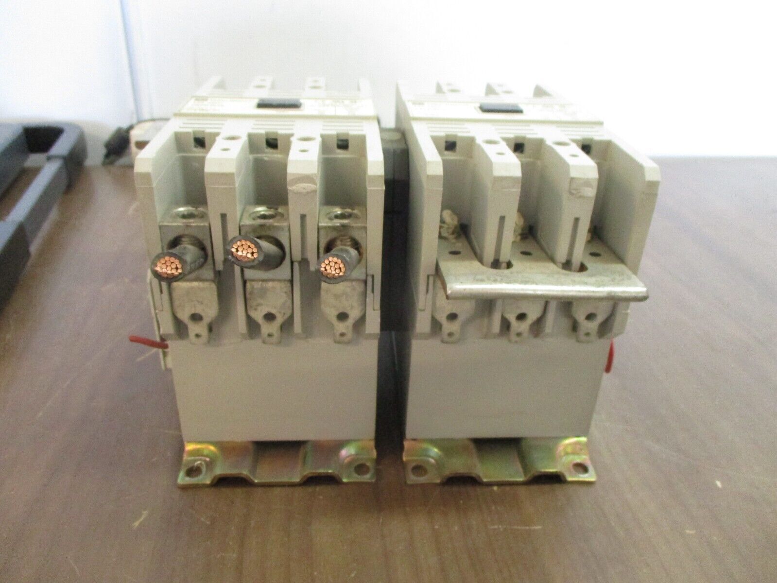 Cutler-Hammer Reversing Contactor C825HN10 Ser. A1 120V Coil 120A 600V Used