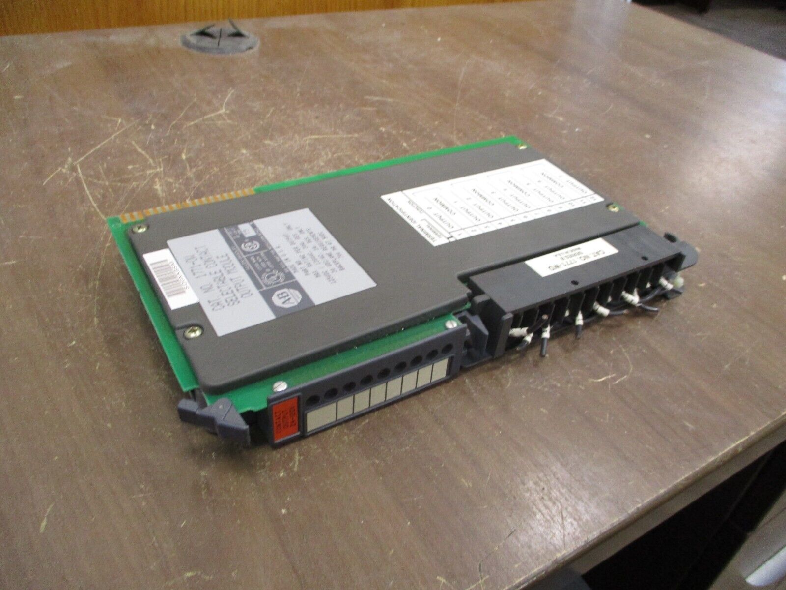Allen-Bradley Selectable Contact Output Module 1771-OW 700mA @ 5VDC Used