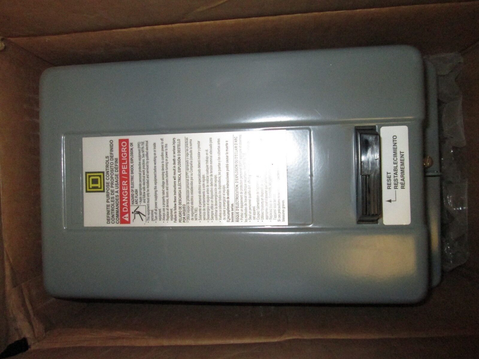 Square D Enclosed Starter 8911DPSG23V06 10HP Max 480V Coil 3P Nema 1 New Surplus