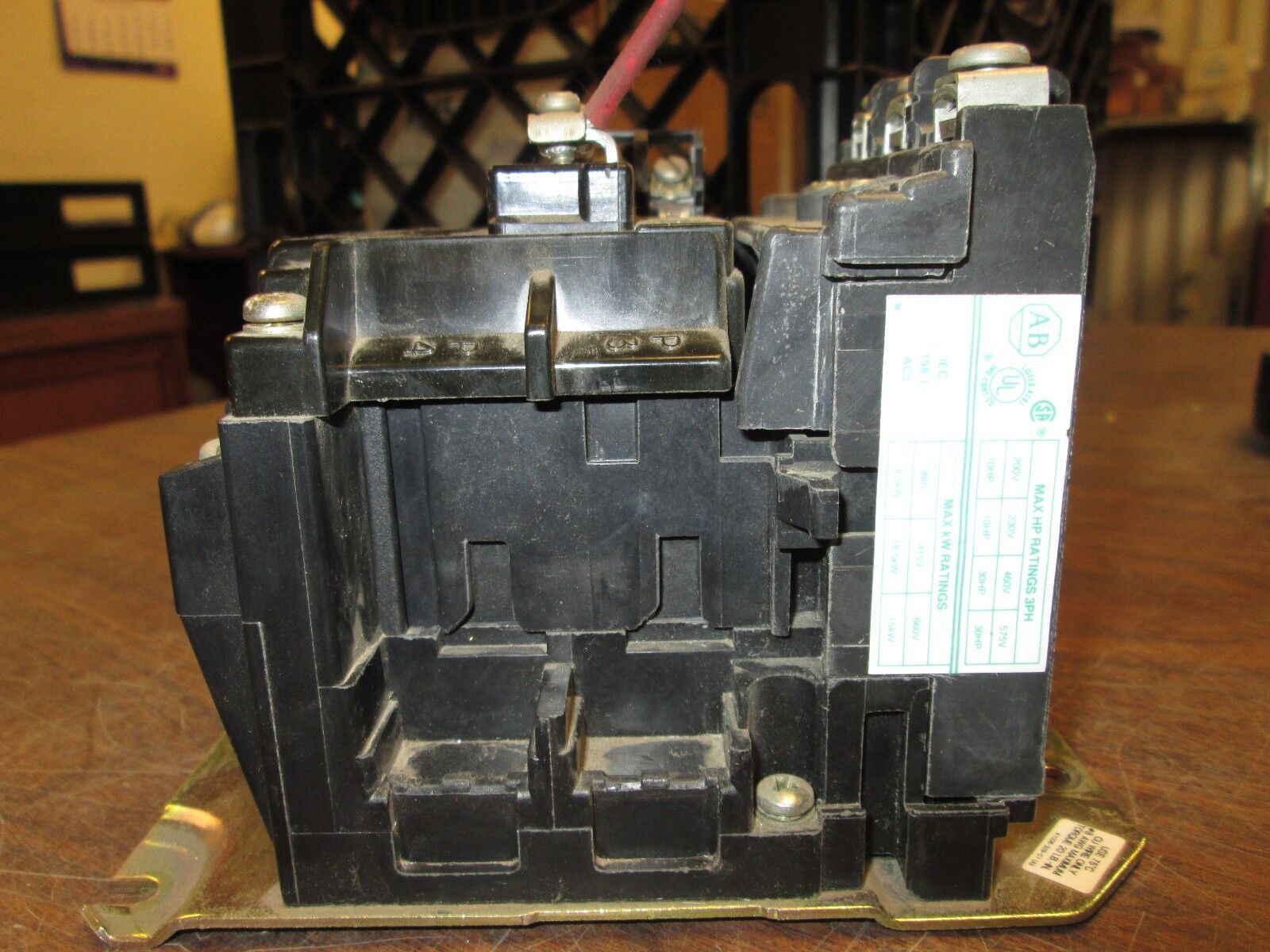 Allen-Bradley Contactor 400F-B40ND3 30HP 120V Coil 3P Used