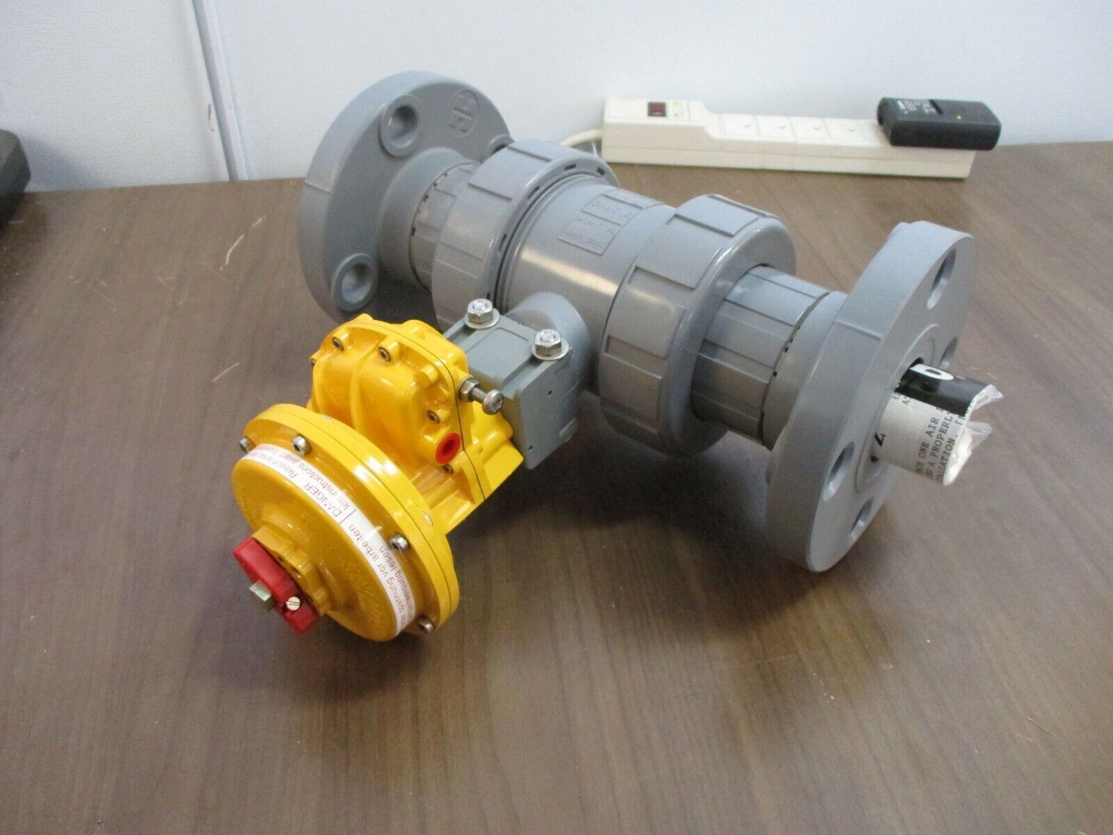 Hayward/Kinetrol Spring Return True Union Ball Valve Model 050 2" CPVC *No Box*