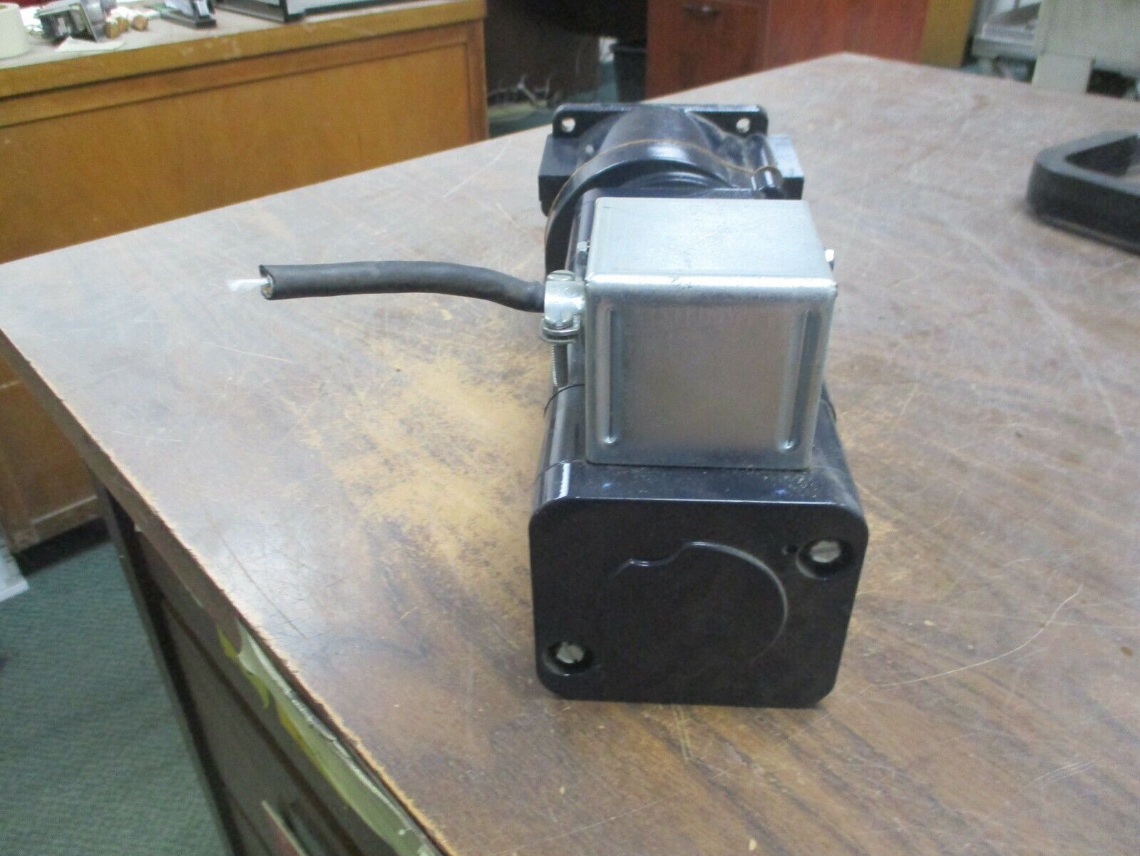 RAE DC Conveyer Motor 4040003 180VDC 90RPM 1.07A FR: 4040 ENCL: TENV Used