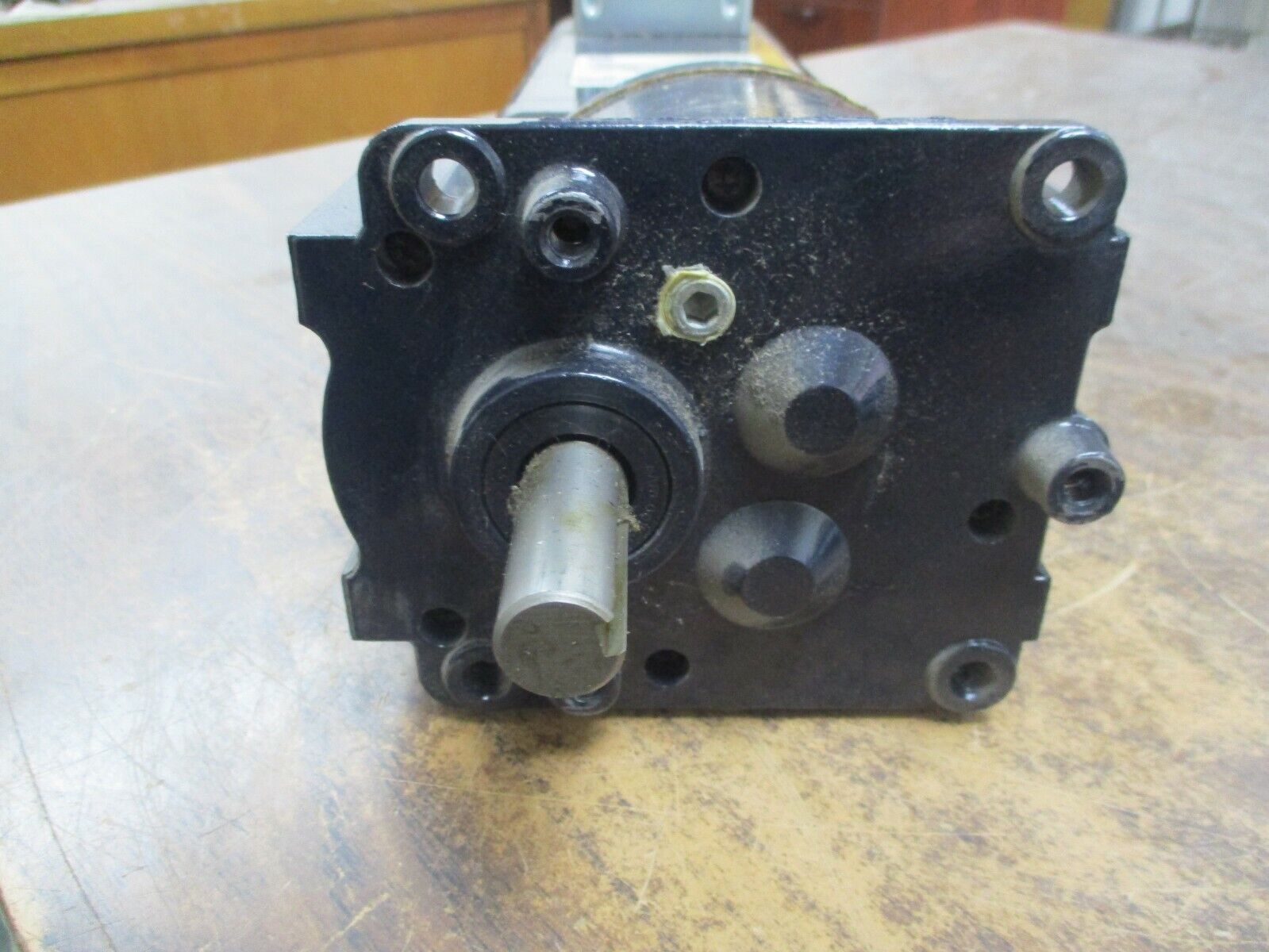 RAE DC Conveyer Motor 4040003 180VDC 90RPM 1.07A FR: 4040 ENCL: TENV Used