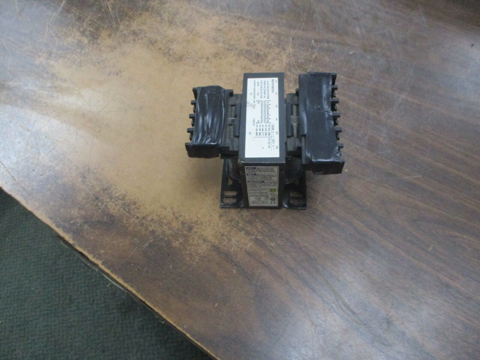 Square D Transformer 9070T50D19 0.05KVA Pri: 208/240/277/380/480V Sec: 24V Used