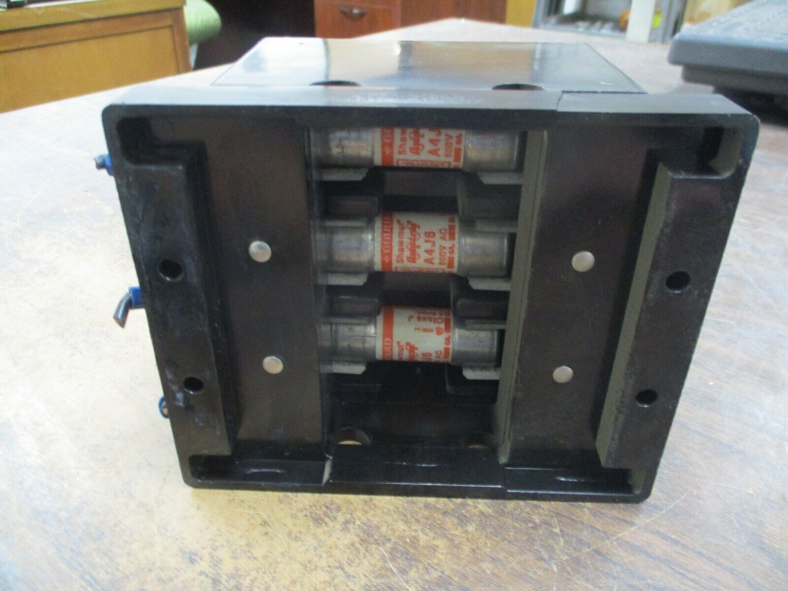Misc. Brand Fuse Pullout Switch 15A 600V w/ (3) 6A Fuses Used